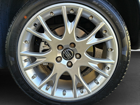 VOLVO V70 2.4T AWD-image-14