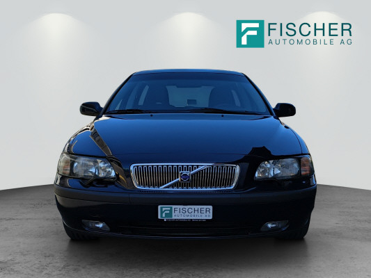 VOLVO V70 2.4T AWD-image-2