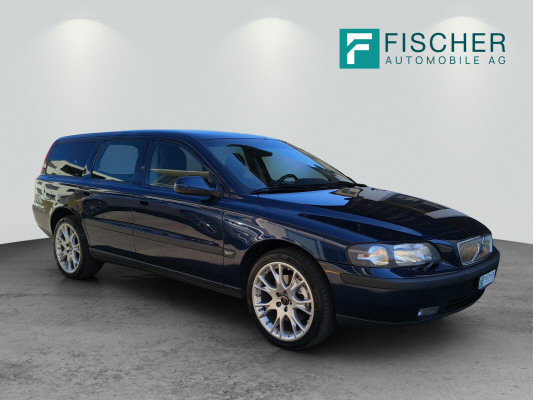 VOLVO V70 2.4T AWD-image-0