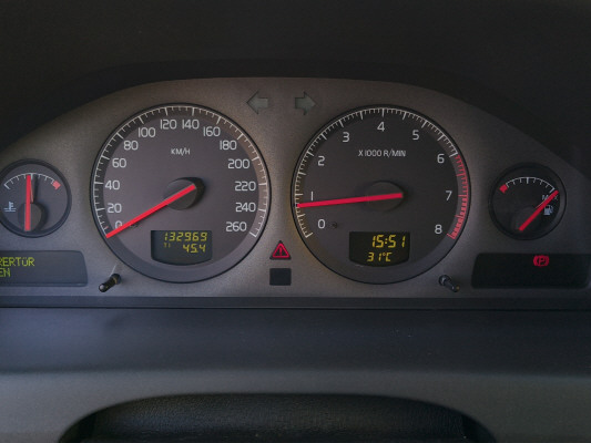 VOLVO V70 2.4T AWD-image-11