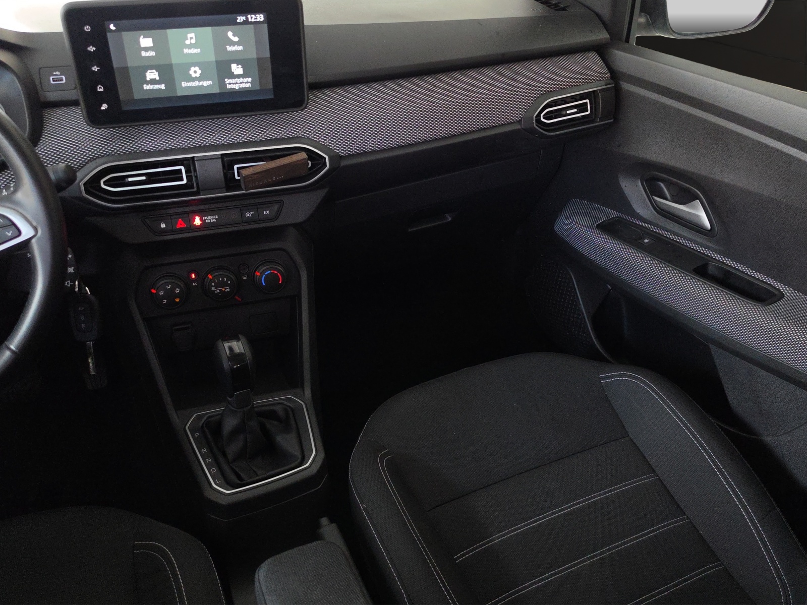 DACIA Sandero TCe 90 Expression CVT-image-12