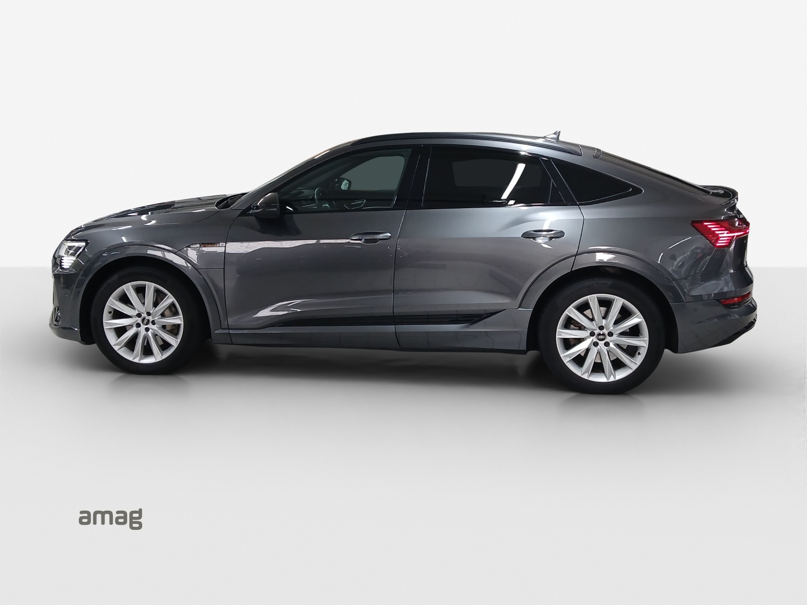 AUDI e-tron 55 Sportback S Line Black Edition quattro-image-1
