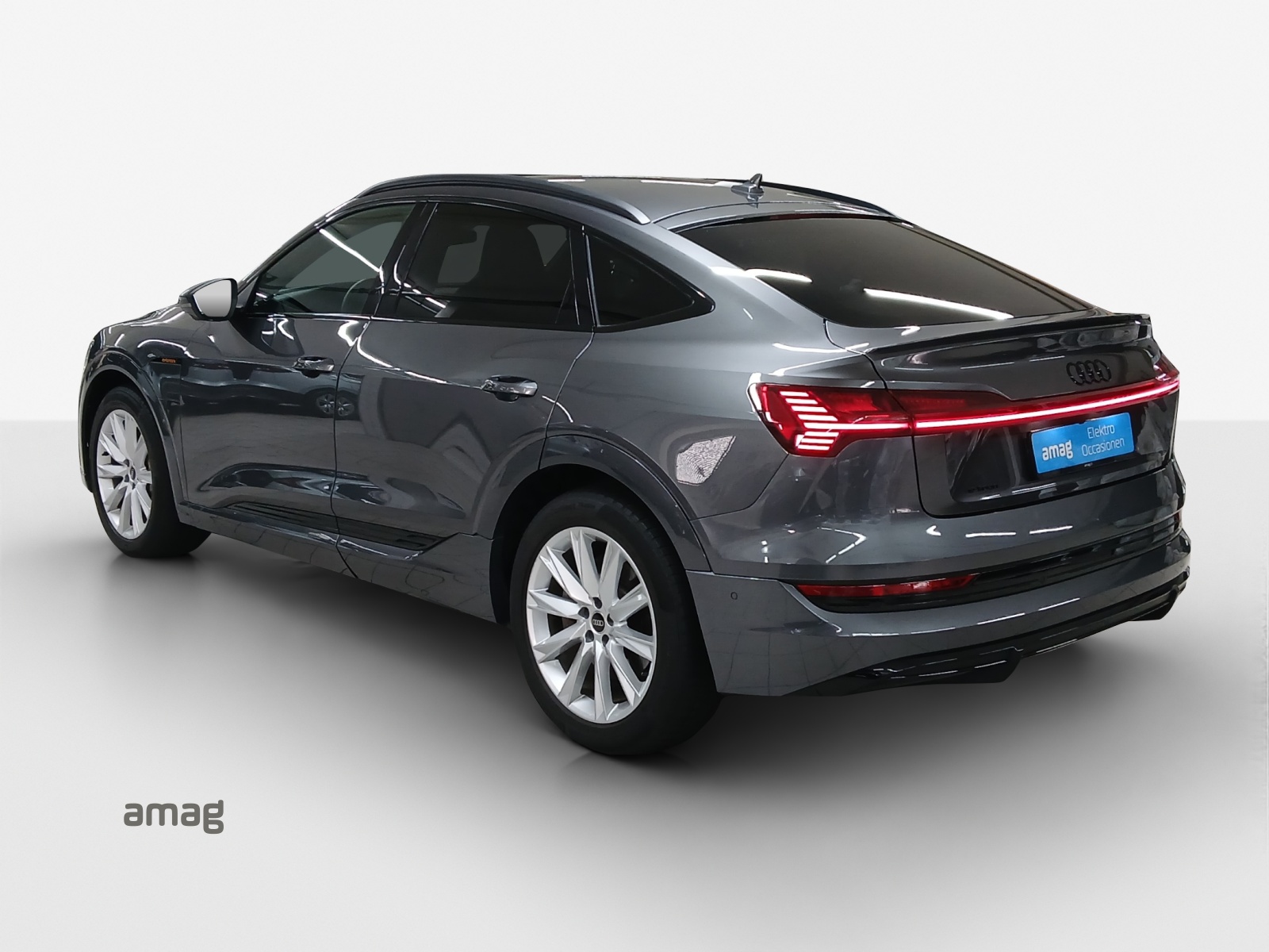 AUDI e-tron 55 Sportback S Line Black Edition quattro-image-2