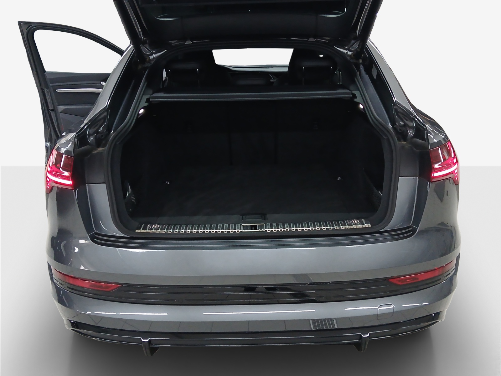 AUDI e-tron 55 Sportback S Line Black Edition quattro-image-12