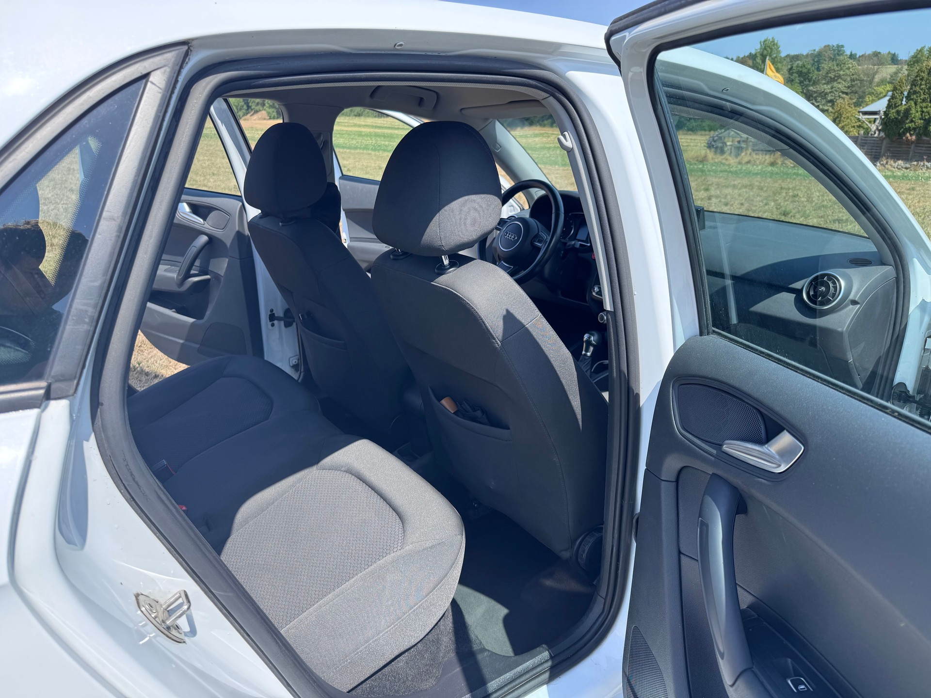 AUDI 1.0 TFSI ultra Design S-Tronic-image-5