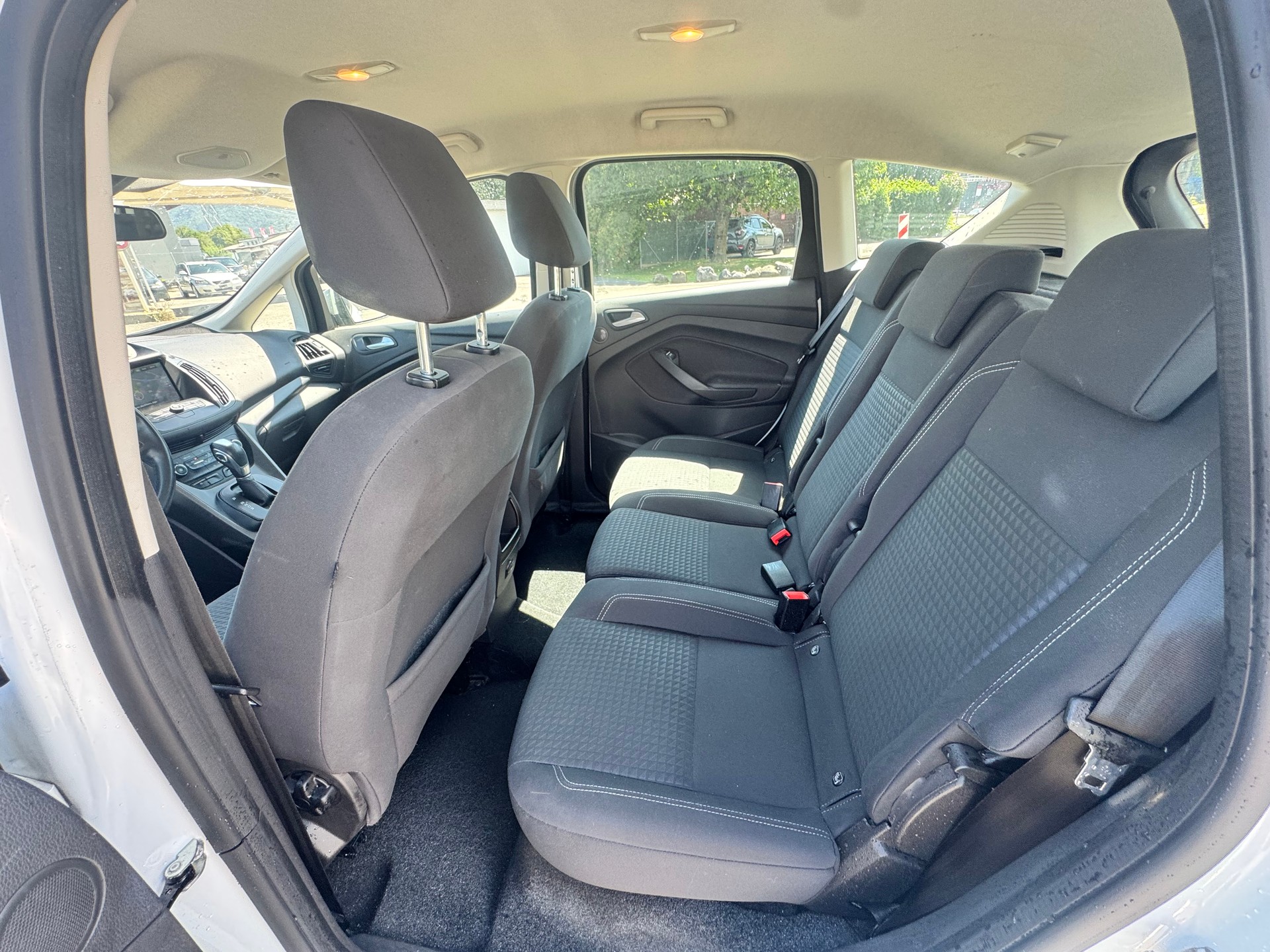 FORD C-Max 2.0 TDCi Titanium PowerShift-image-10
