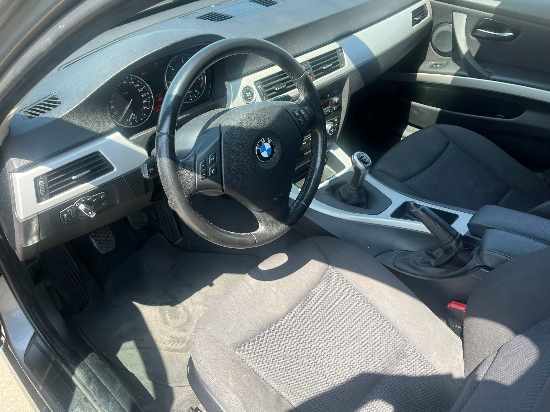 BMW 320d Touring more4you-image-10