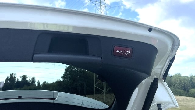 MERCEDES-BENZ GLA 200 Urban 7G-DCT-image-12