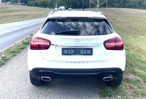 MERCEDES-BENZ GLA 200 Urban 7G-DCT-image-13