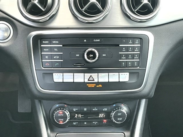 MERCEDES-BENZ GLA 200 Urban 7G-DCT-image-5