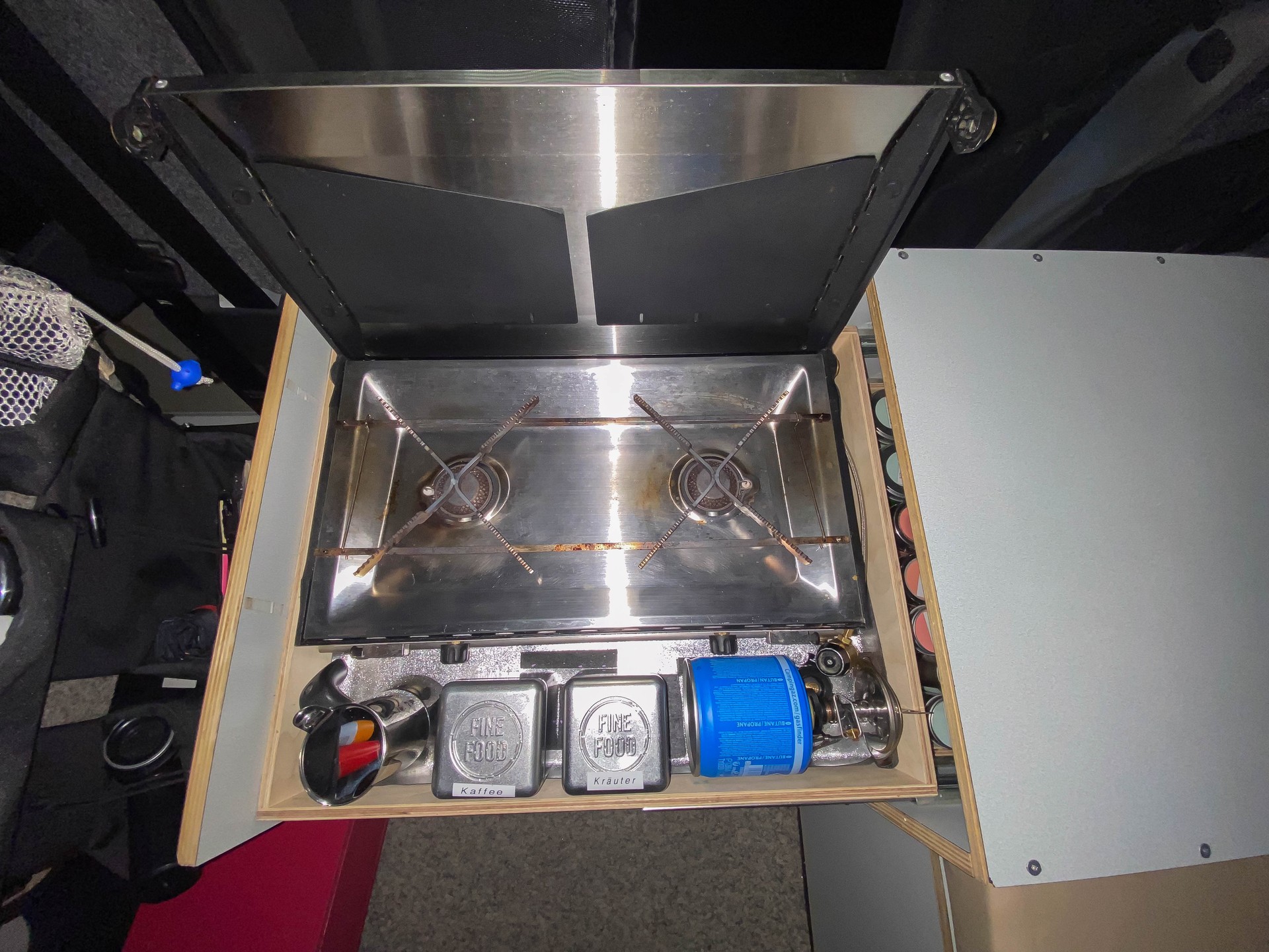 TOYOTA Firenze - Autarker Camper Van-image-14
