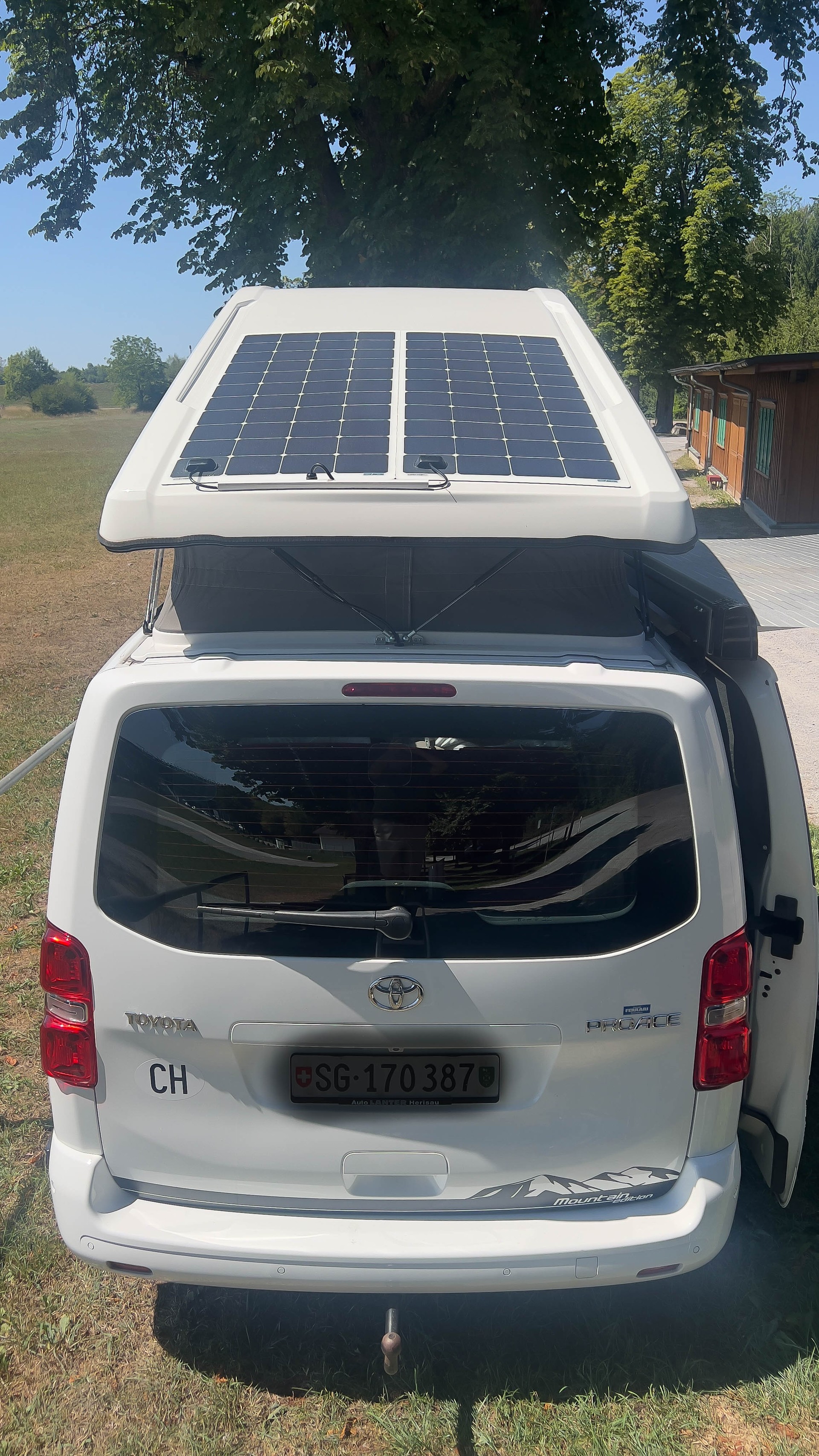 TOYOTA Firenze - Autarker Camper Van-image-5