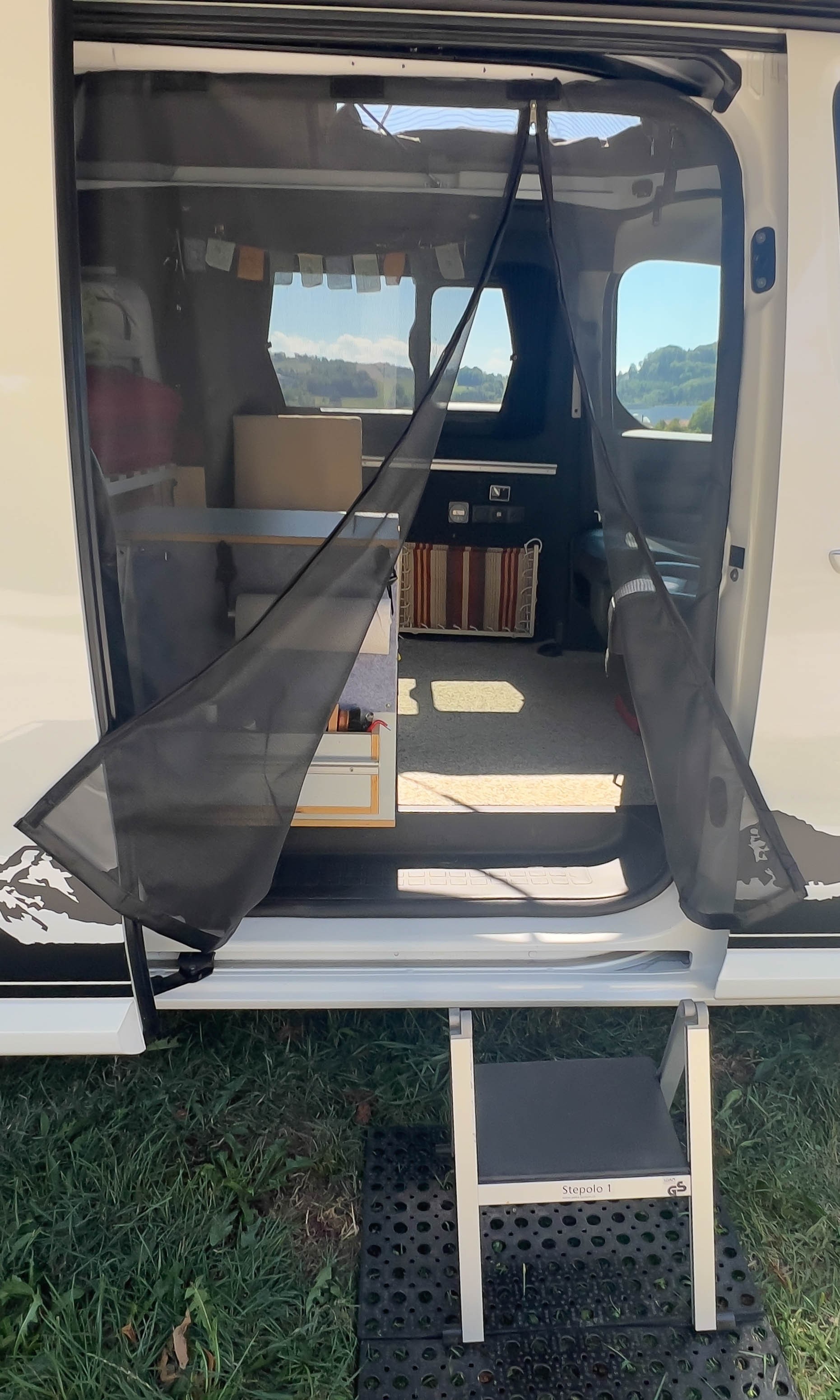 TOYOTA Firenze - Autarker Camper Van-image-8