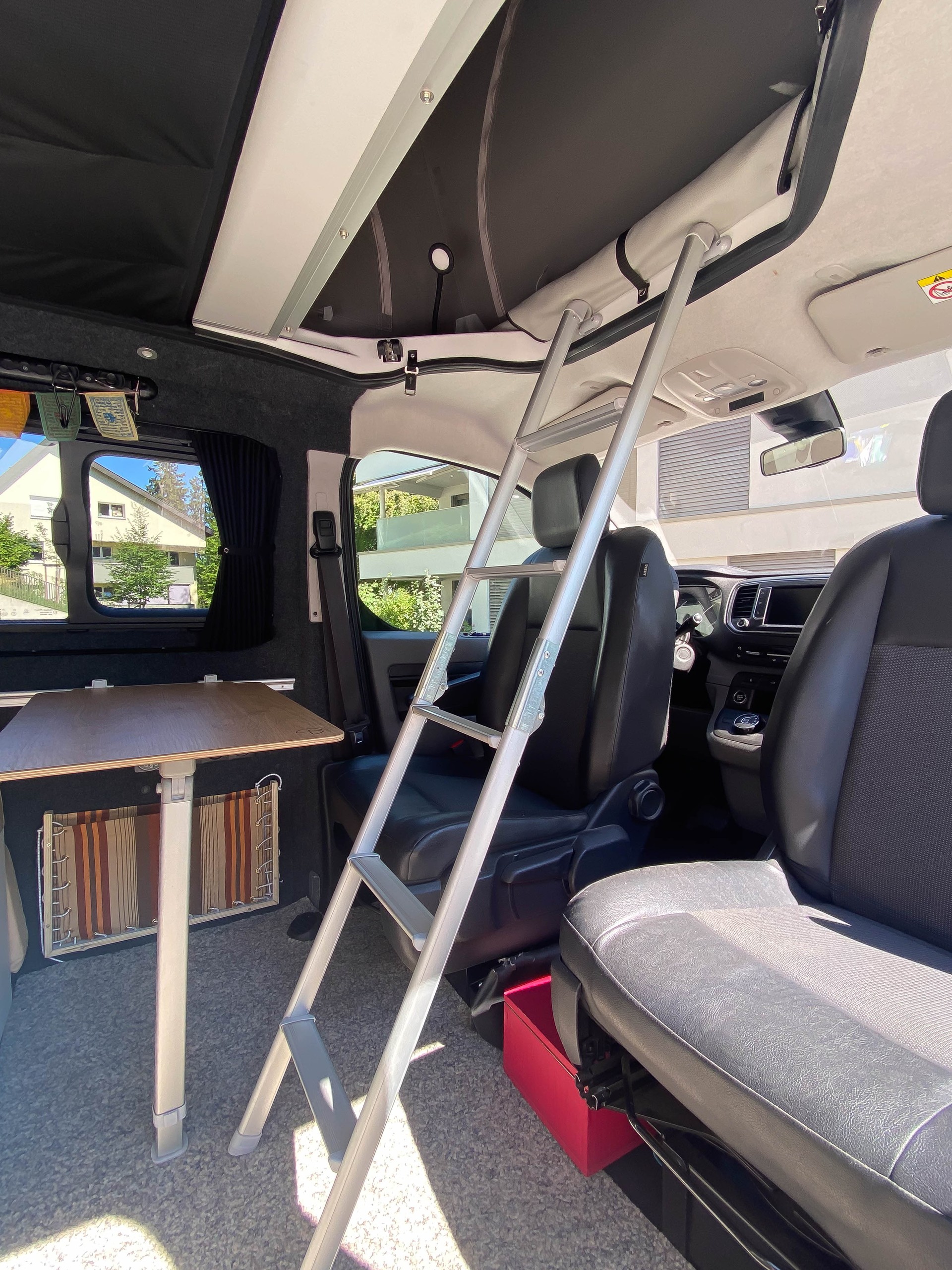 TOYOTA Firenze - Autarker Camper Van-image-11