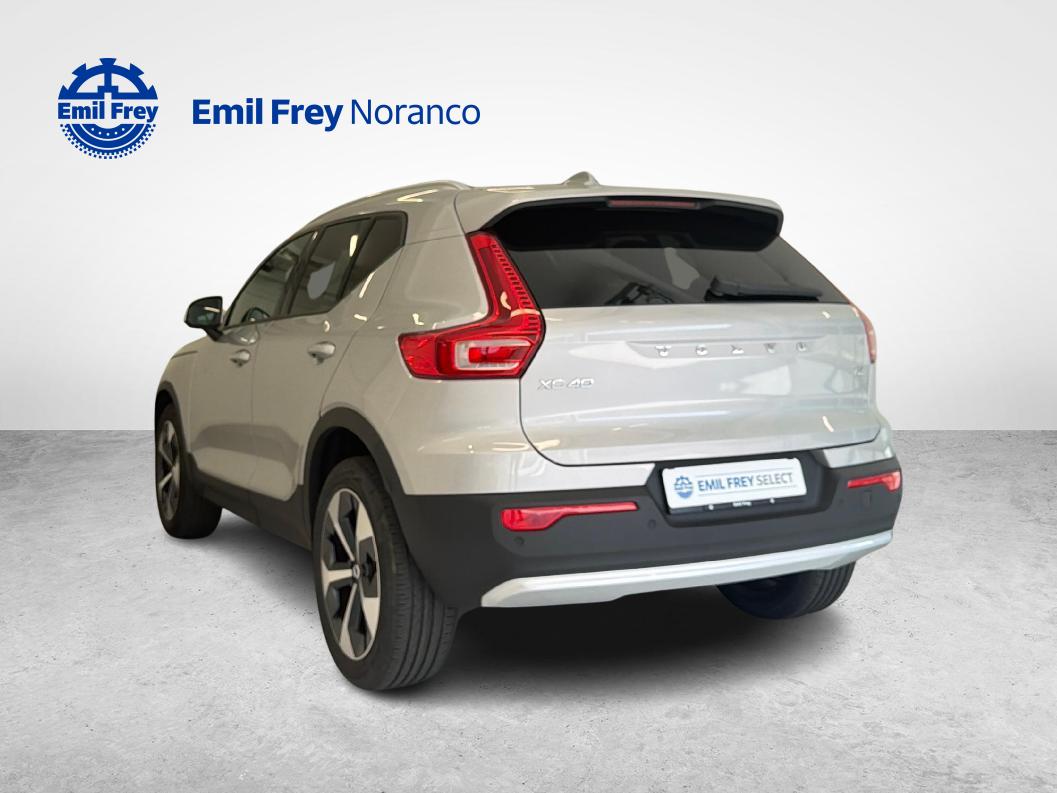 VOLVO XC40 1.5 T2 Core + Ruote invernali incluse-image-2