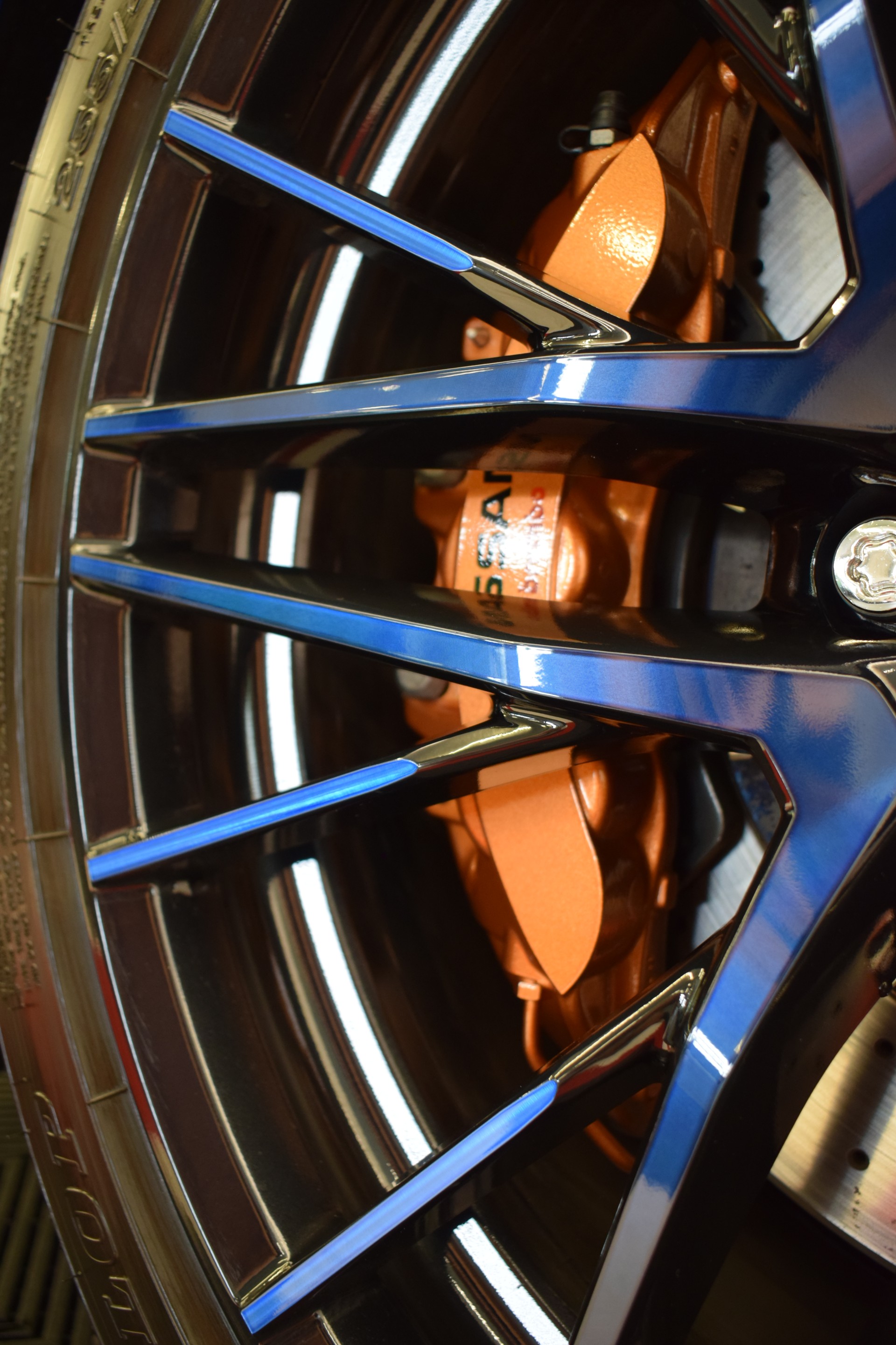 NISSAN GT-R 3.8 V6 Biturbo 50th Anniversary "Bayside Blue"-image-9