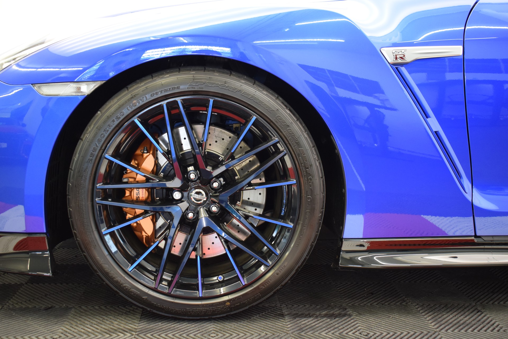 NISSAN GT-R 3.8 V6 Biturbo 50th Anniversary "Bayside Blue"-image-8