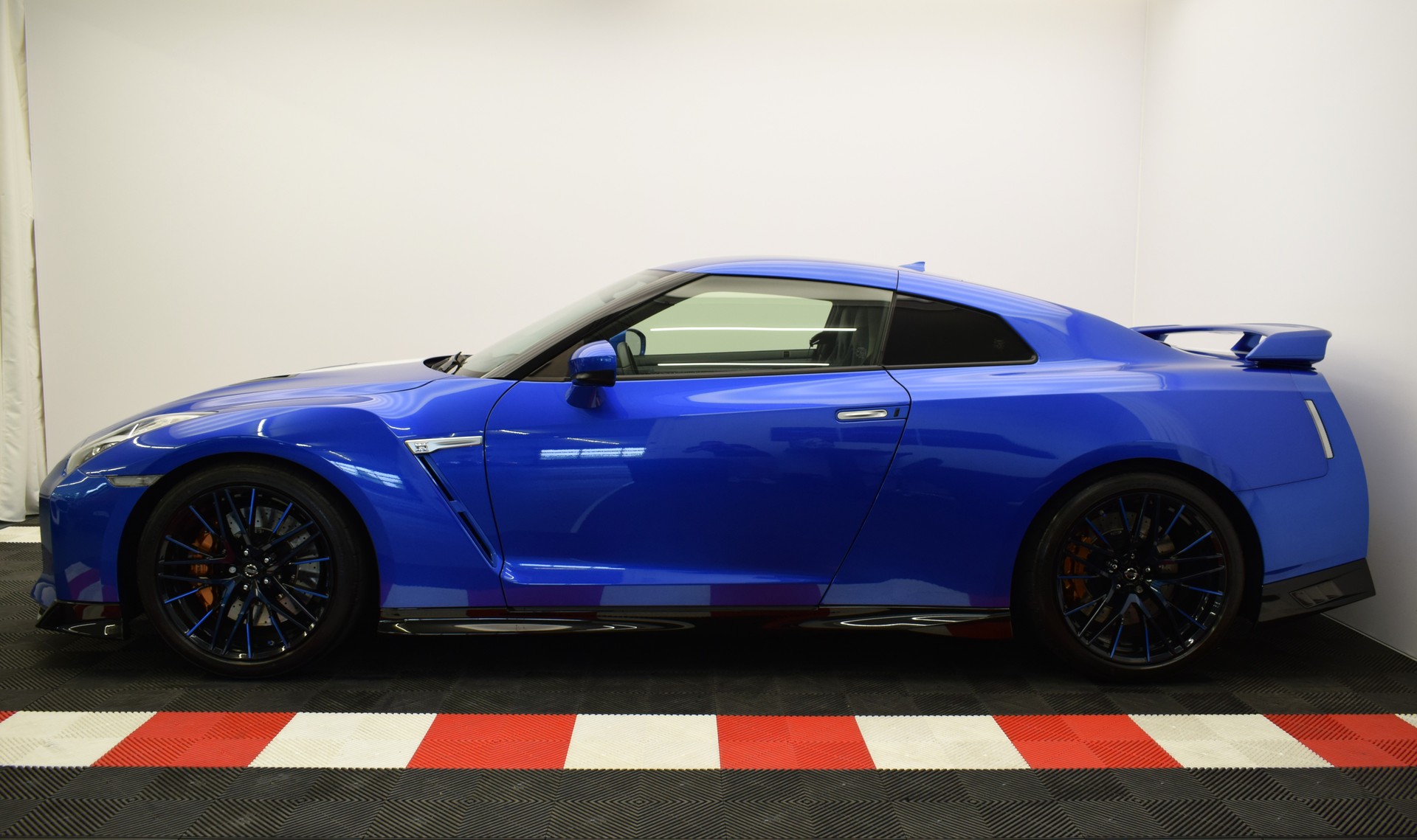 NISSAN GT-R 3.8 V6 Biturbo 50th Anniversary "Bayside Blue"-image-11
