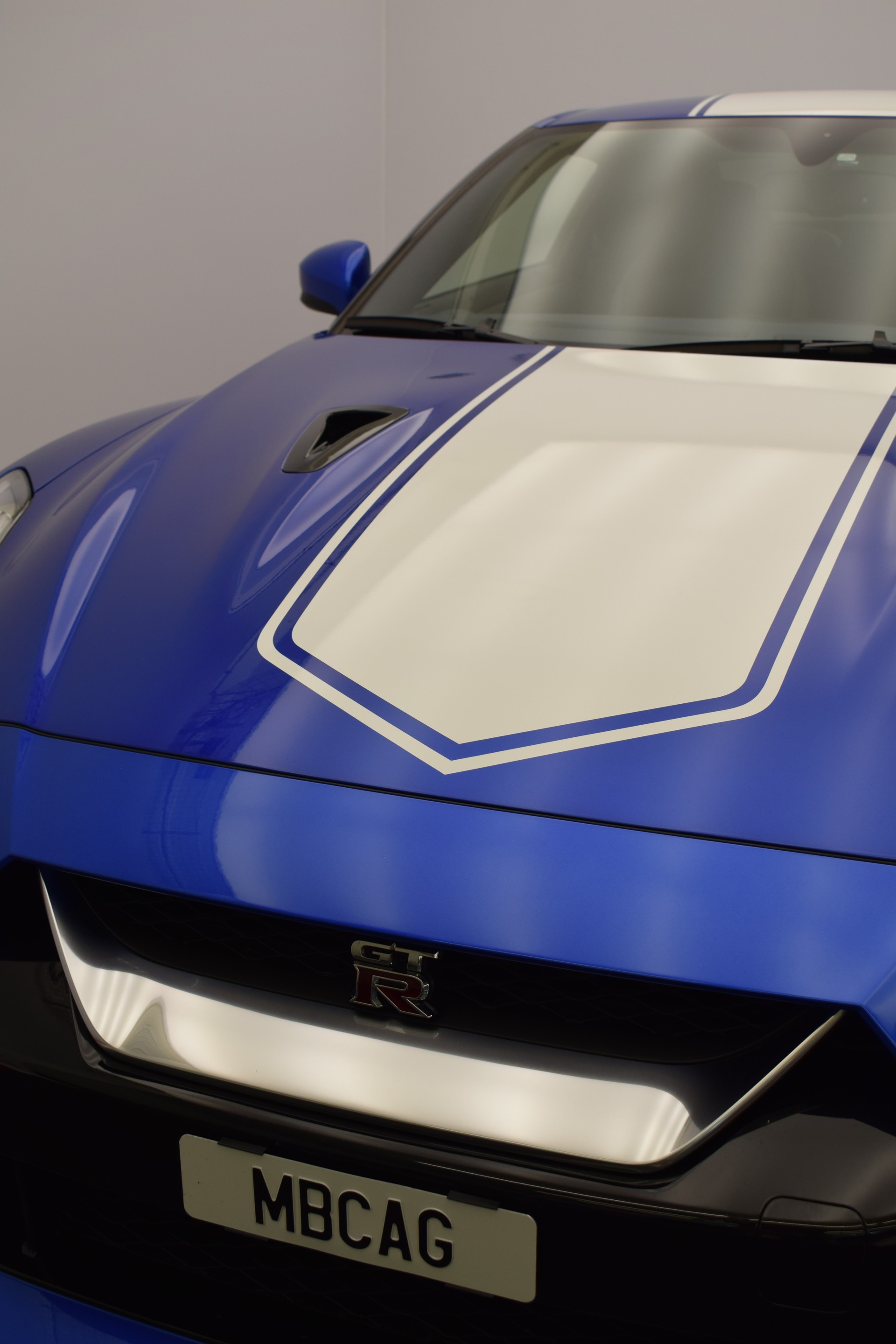 NISSAN GT-R 3.8 V6 Biturbo 50th Anniversary "Bayside Blue"-showroom-element-3