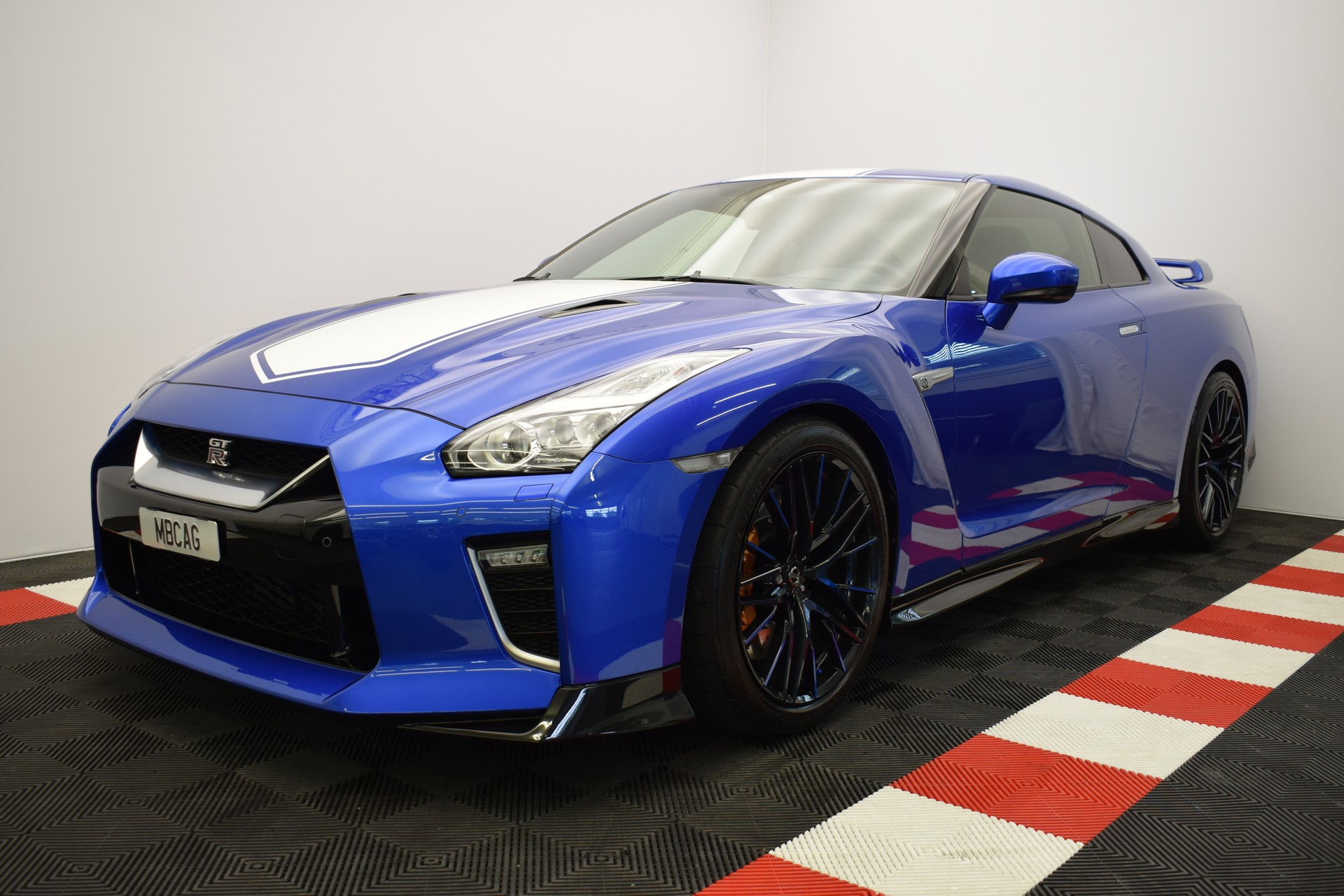 NISSAN GT-R 3.8 V6 Biturbo 50th Anniversary "Bayside Blue"-image-7