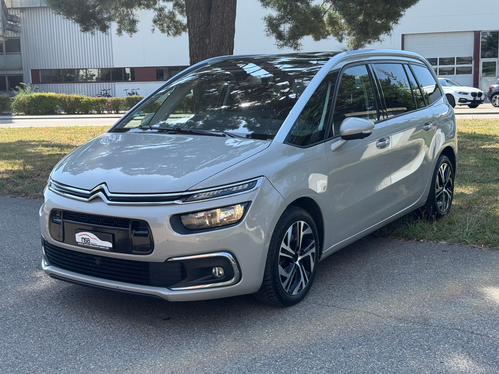 CITROEN C4 Spacetourer 2.0 BlueHDi Shine EAT8-image-2