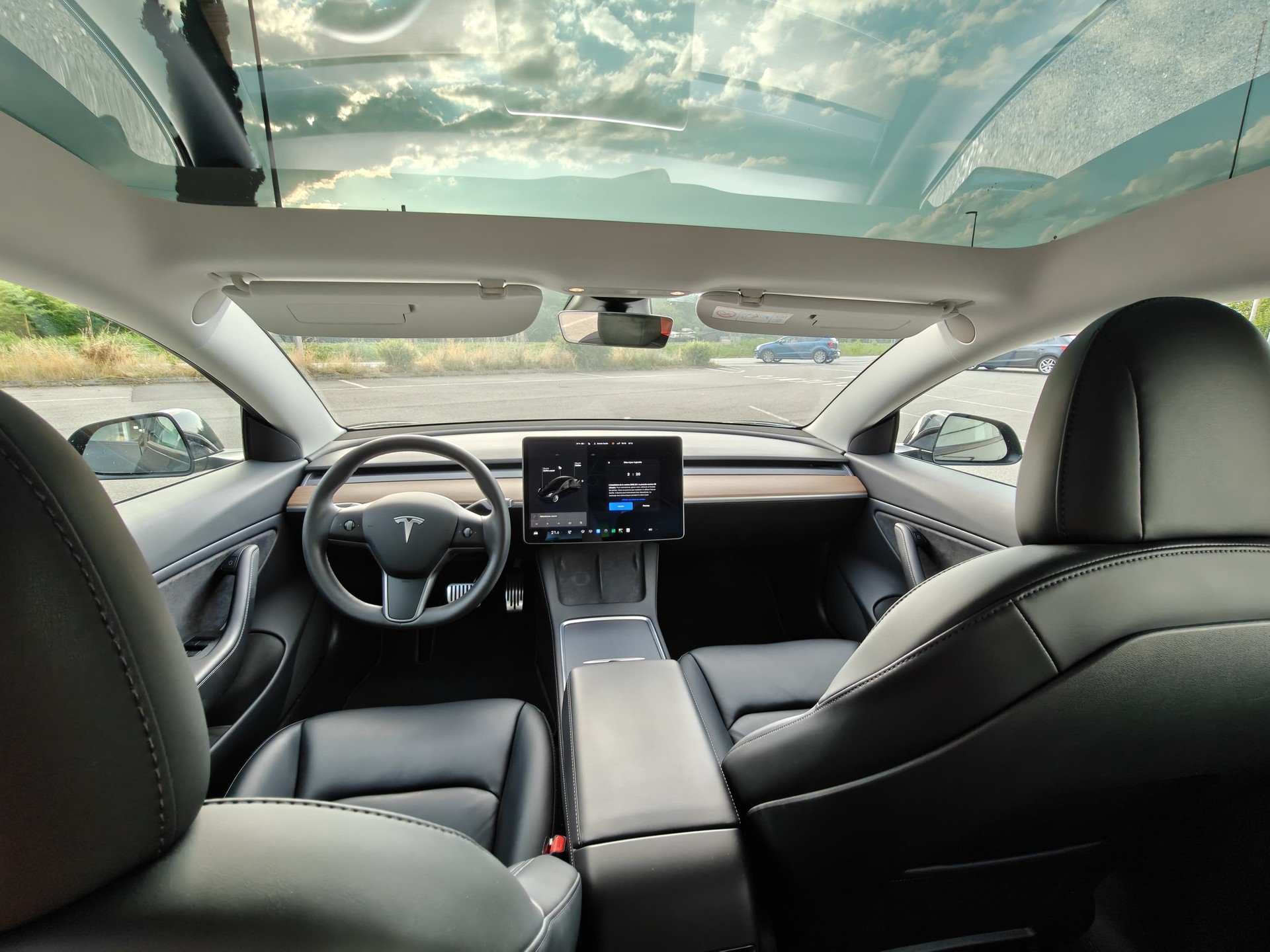 TESLA Long Range Dual motors-image-5