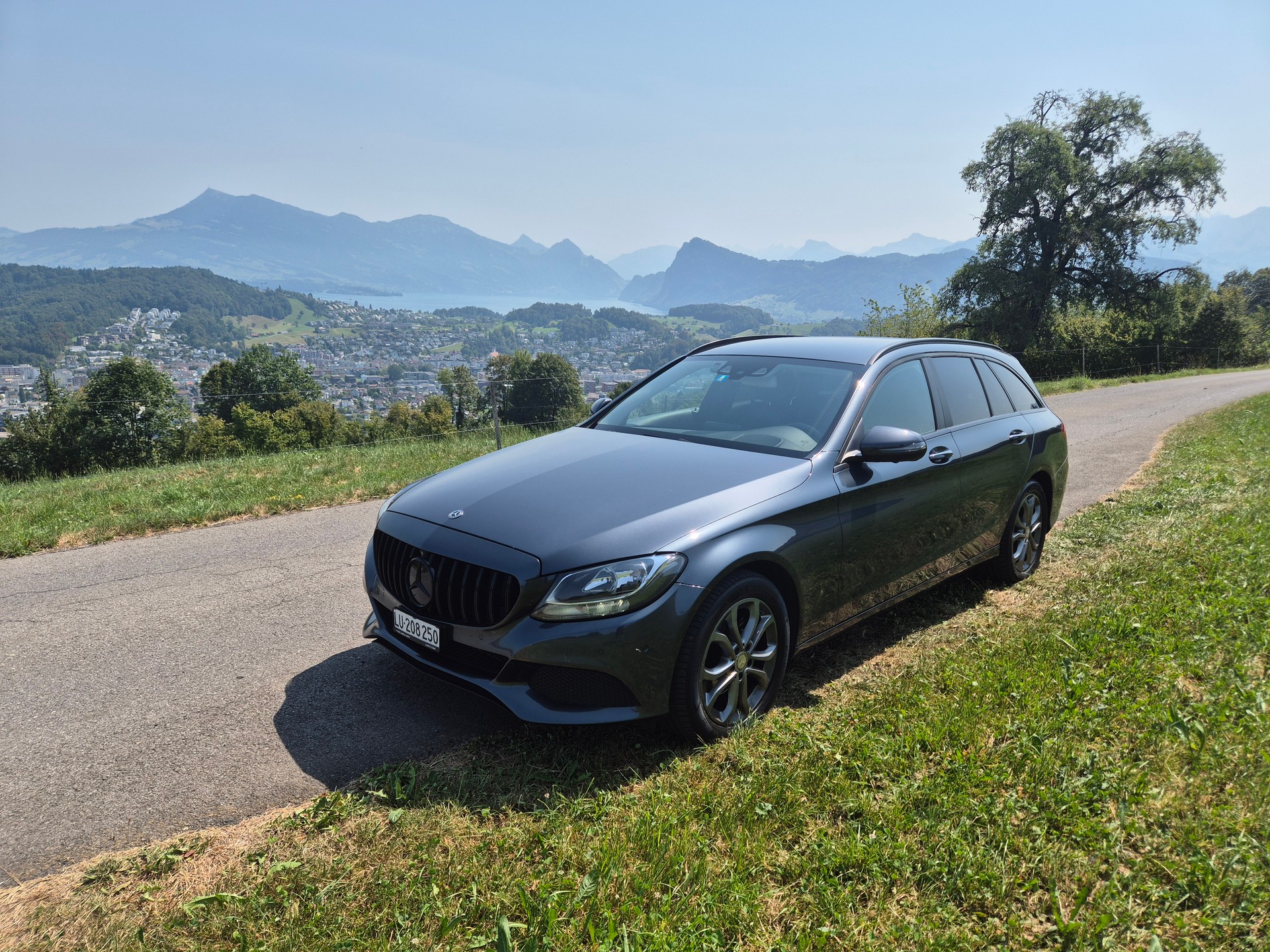 MERCEDES-BENZ C 220 d-image-0