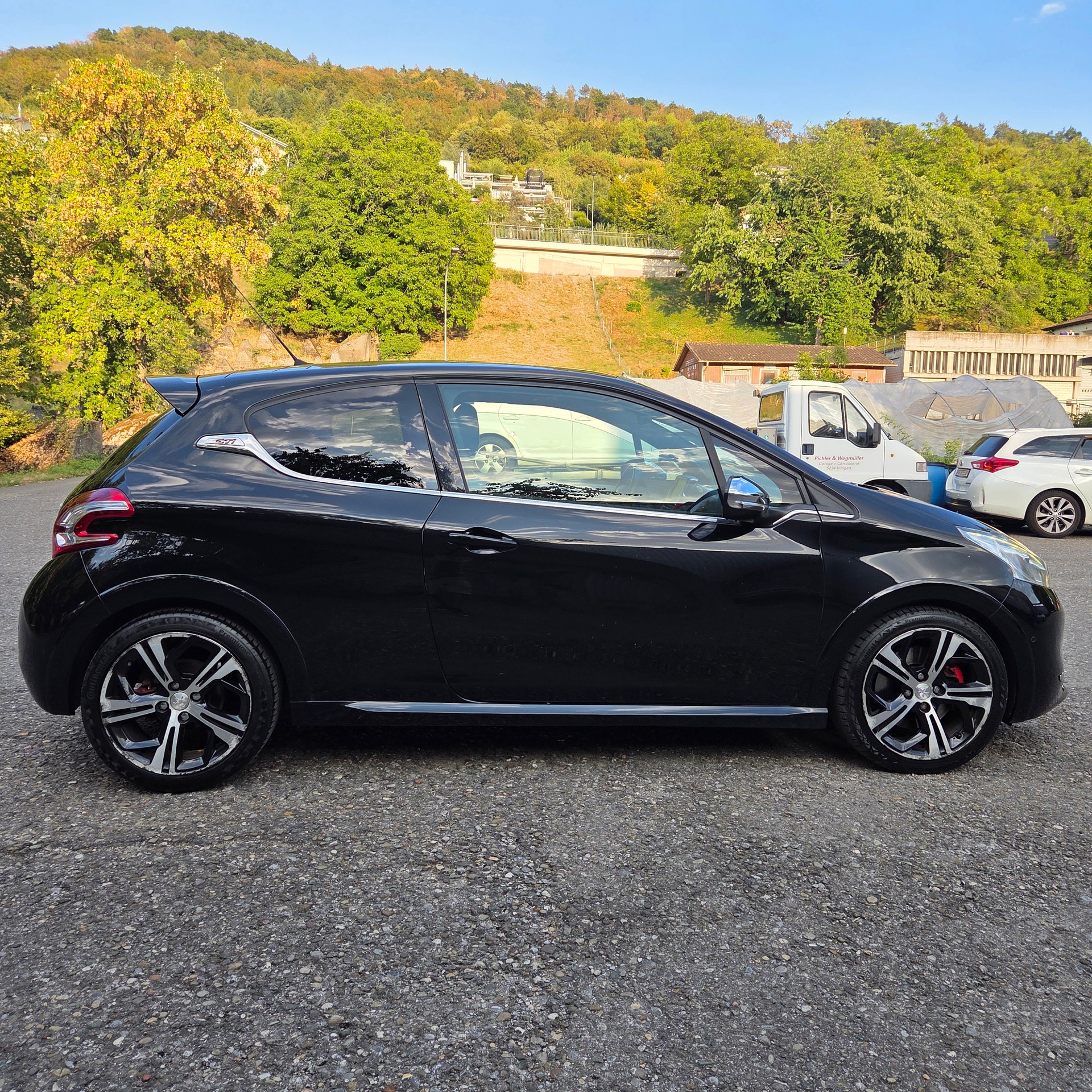 PEUGEOT 208 1.6 Turbo GTi-image-4