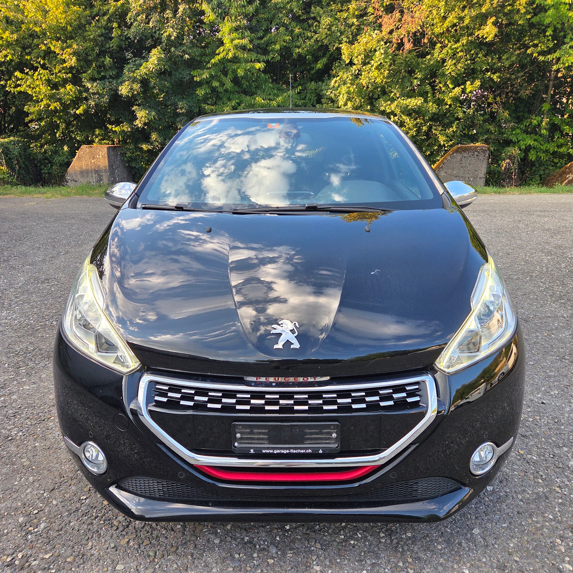 PEUGEOT 208 1.6 Turbo GTi-image-6