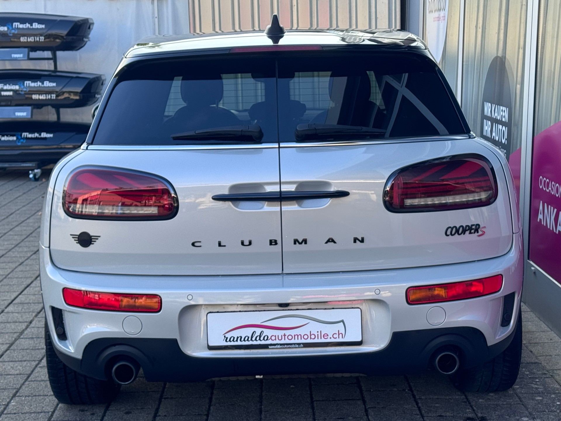 MINI Clubman Cooper S+4x4+Automat+LED+ACC+Navi+Bluetooth+Rückfahrkamera+18"Alu+Getönte Scheiben+Memory+Leder+Sitzheizung+-image-7
