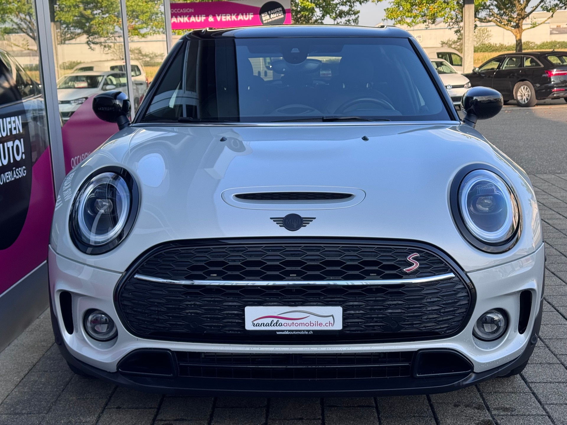 MINI Clubman Cooper S+4x4+Automat+LED+ACC+Navi+Bluetooth+Rückfahrkamera+18"Alu+Getönte Scheiben+Memory+Leder+Sitzheizung+-image-3