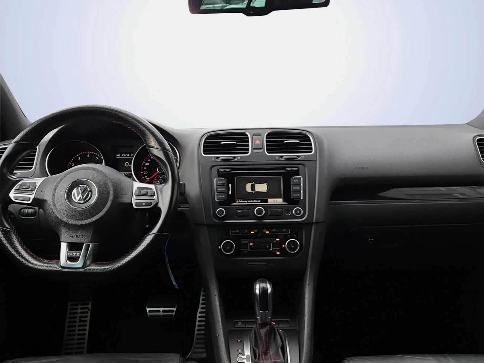 VW Golf 2.0 TSI GTI DSG-image-10
