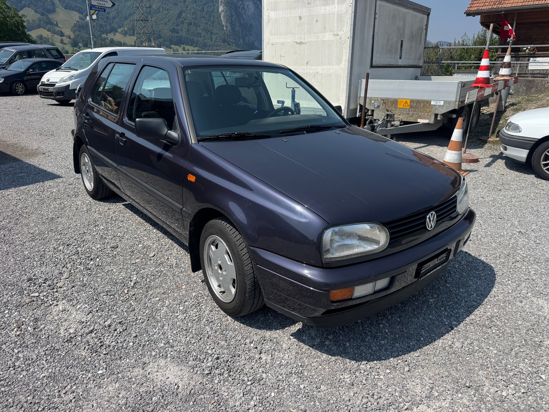 VW Golf 1800 Swiss Topline-image-1