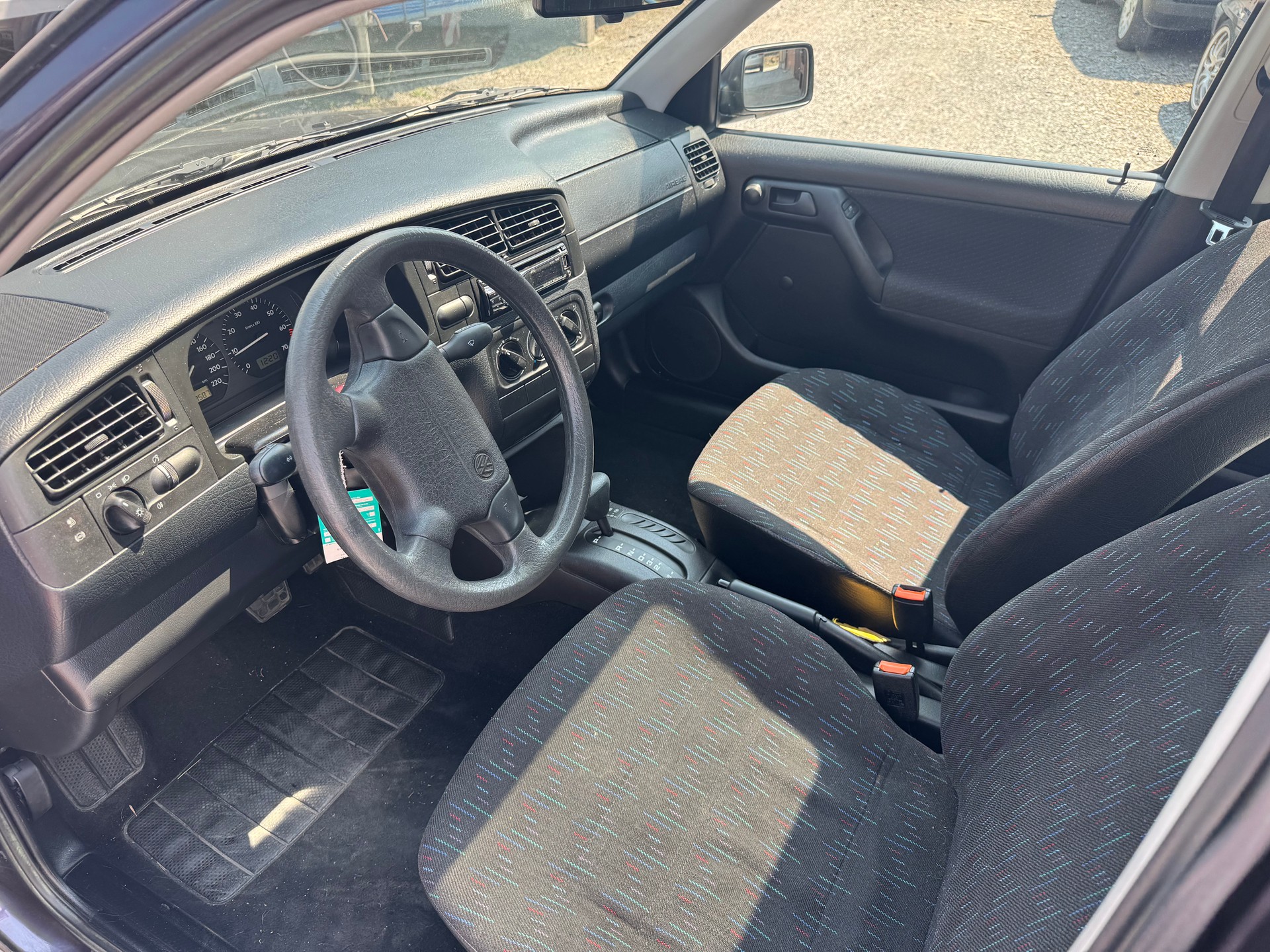 VW Golf 1800 Swiss Topline-image-7