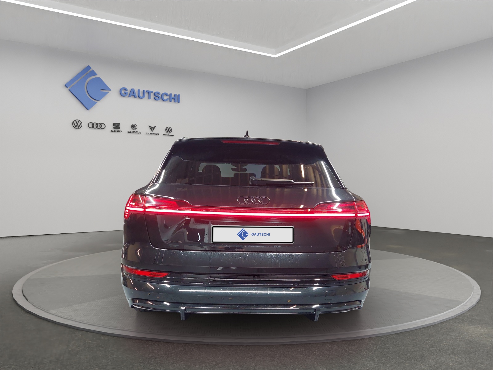 AUDI e-tron 55 S Line Black Edition quattro-image-3