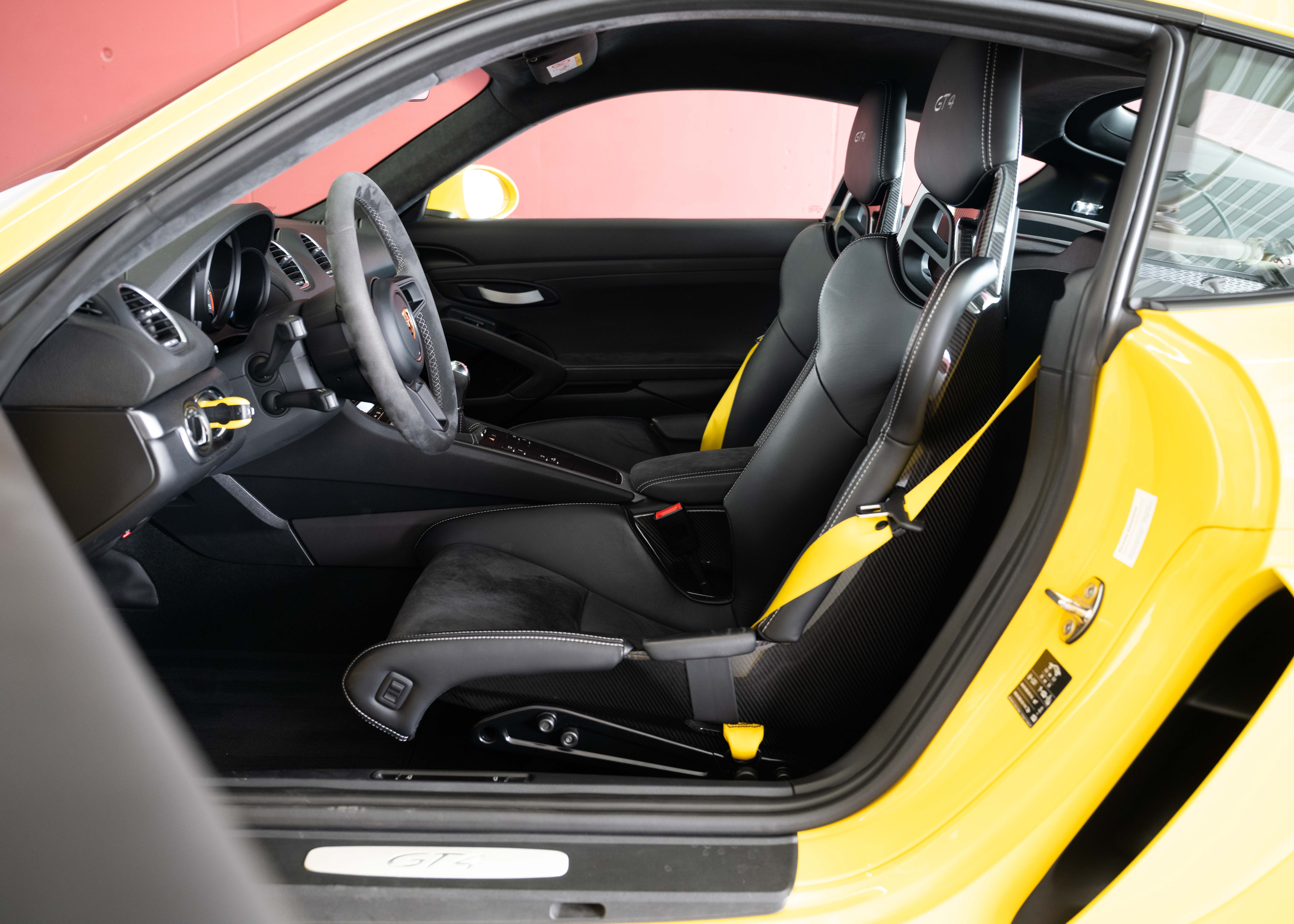 Image PORSCHE 718-BOXSTER-CAYMAN 718 Cayman GT4 (1st hand, Swiss car, fantastic condition, full Porsche history)