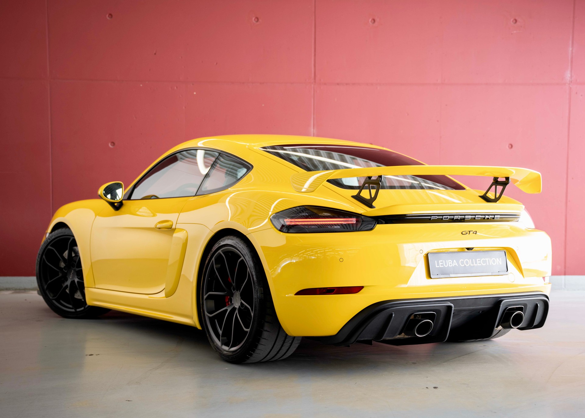 PORSCHE 718 Cayman GT4 (1st hand, Swiss car, fantastic condition, full Porsche history)-showroom-element-1