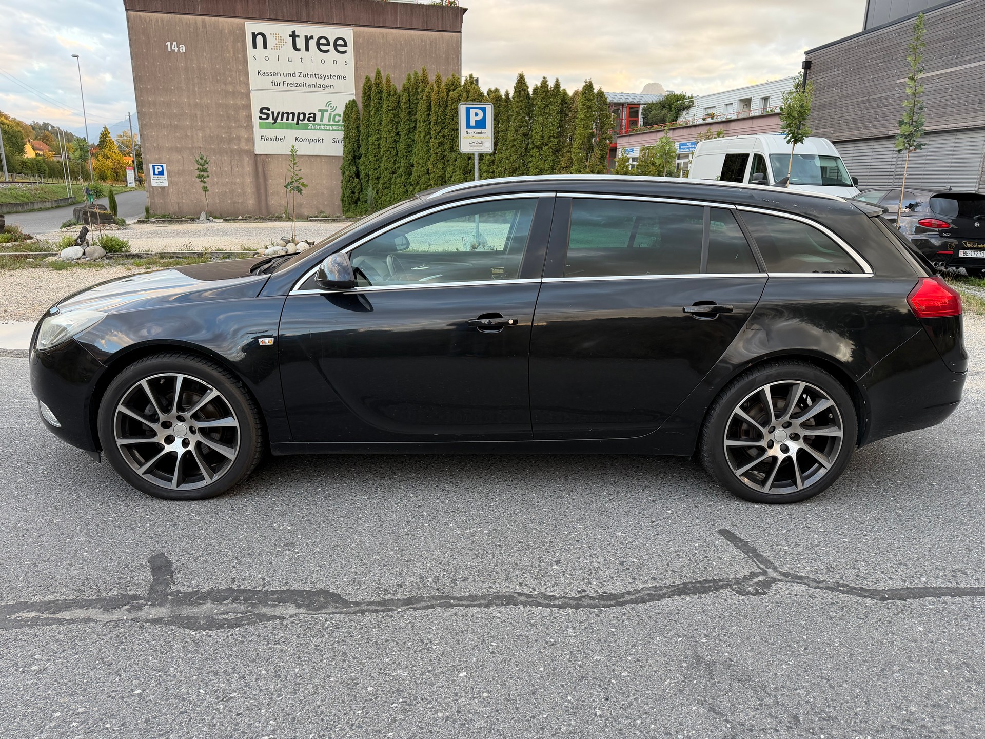 OPEL Insignia Sports Tourer 2.0 Turbo Sport 4WD-image-1