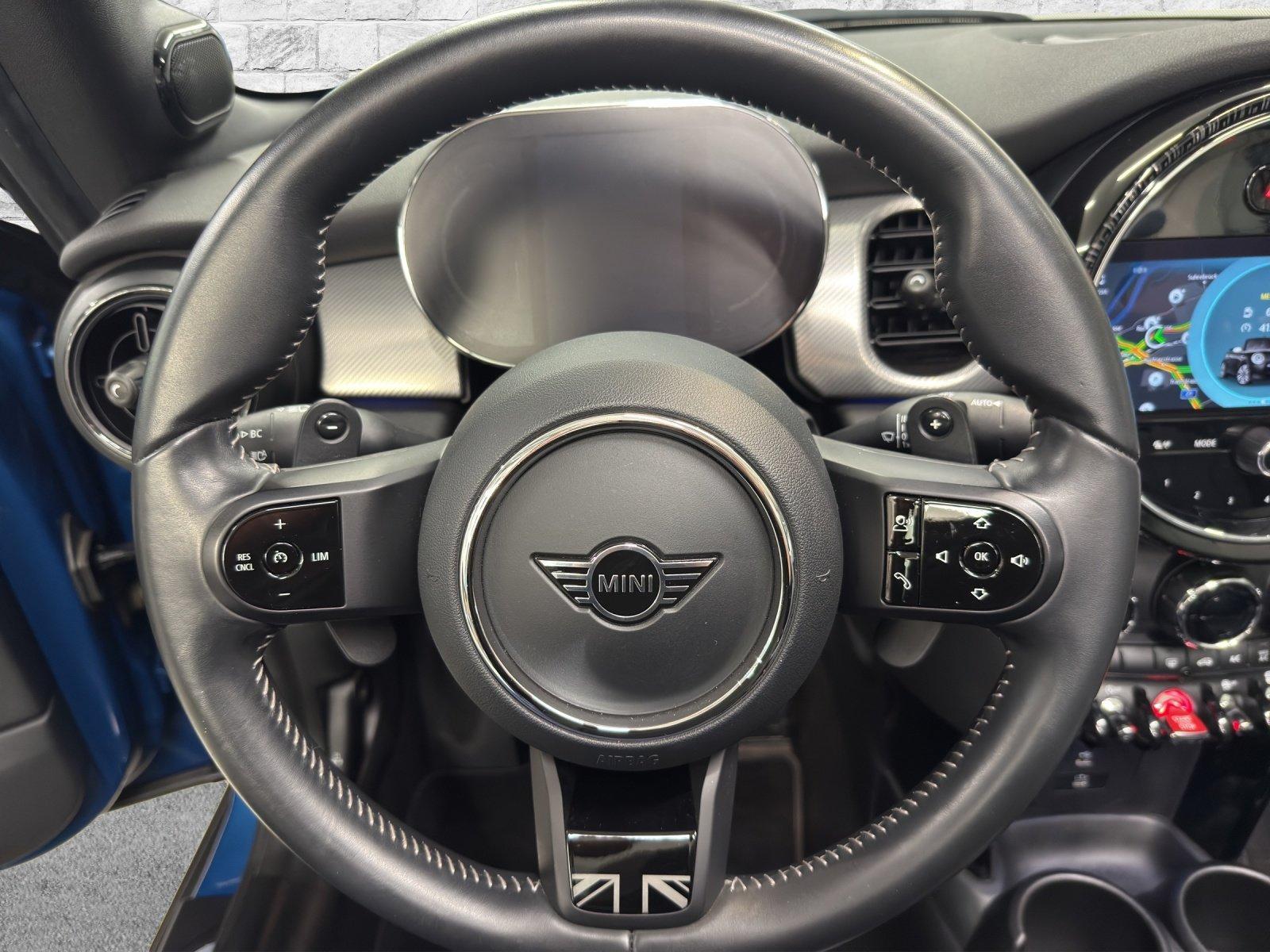 MINI Cabrio F57 2.0i Cooper S-image-13