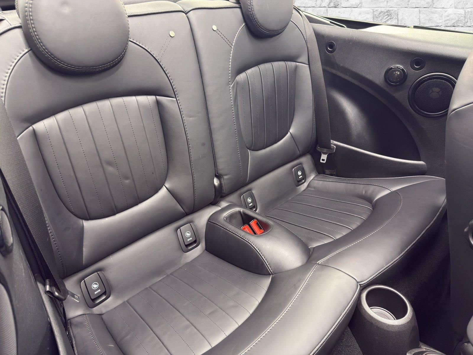 MINI Cabrio F57 2.0i Cooper S-image-19