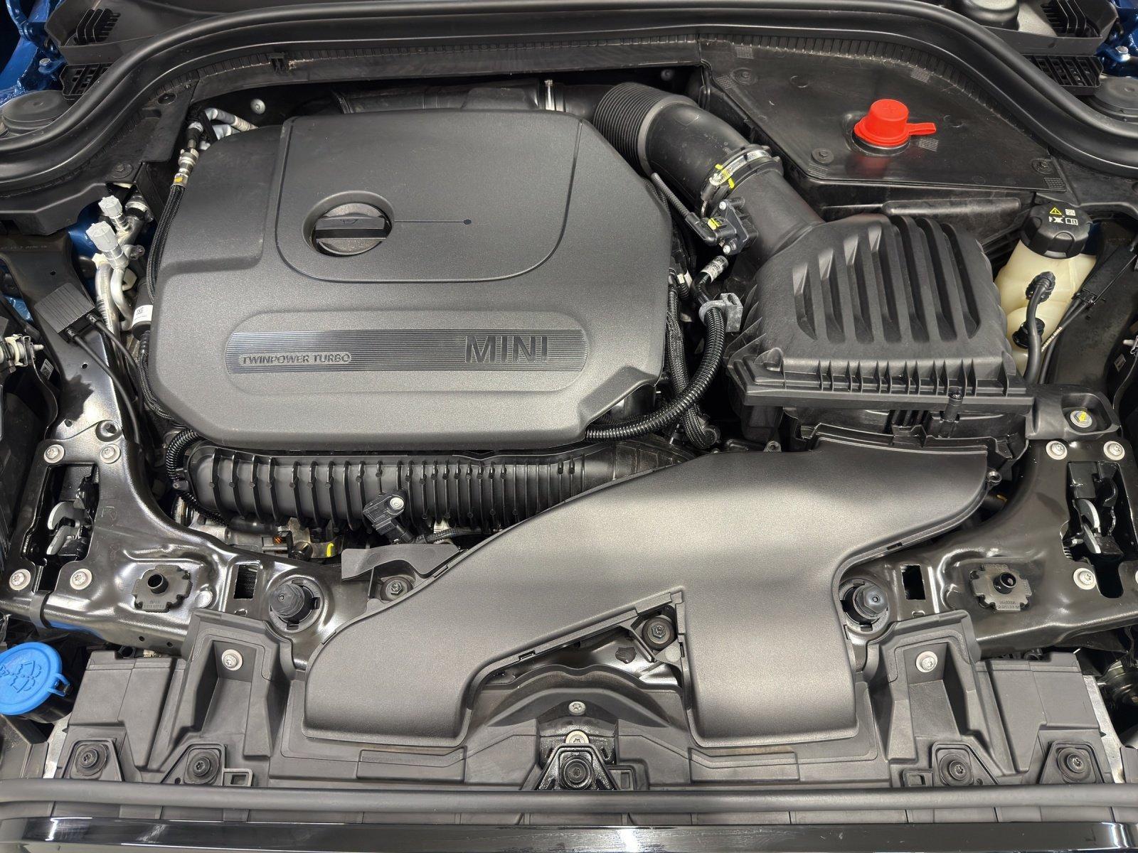 MINI Cabrio F57 2.0i Cooper S-image-24