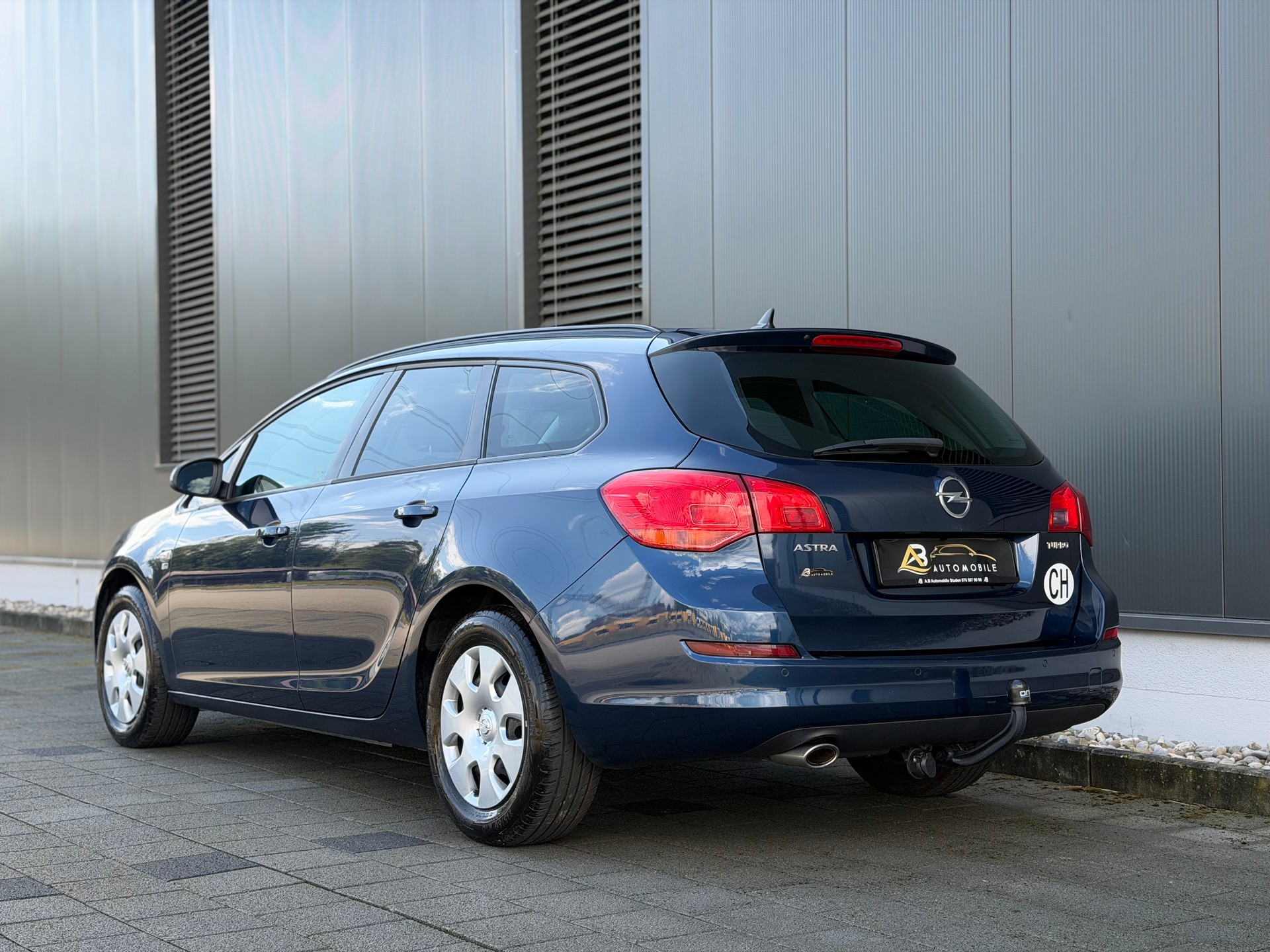 OPEL Astra SportsTourer 1.4i 16V Turbo Sport-image-9