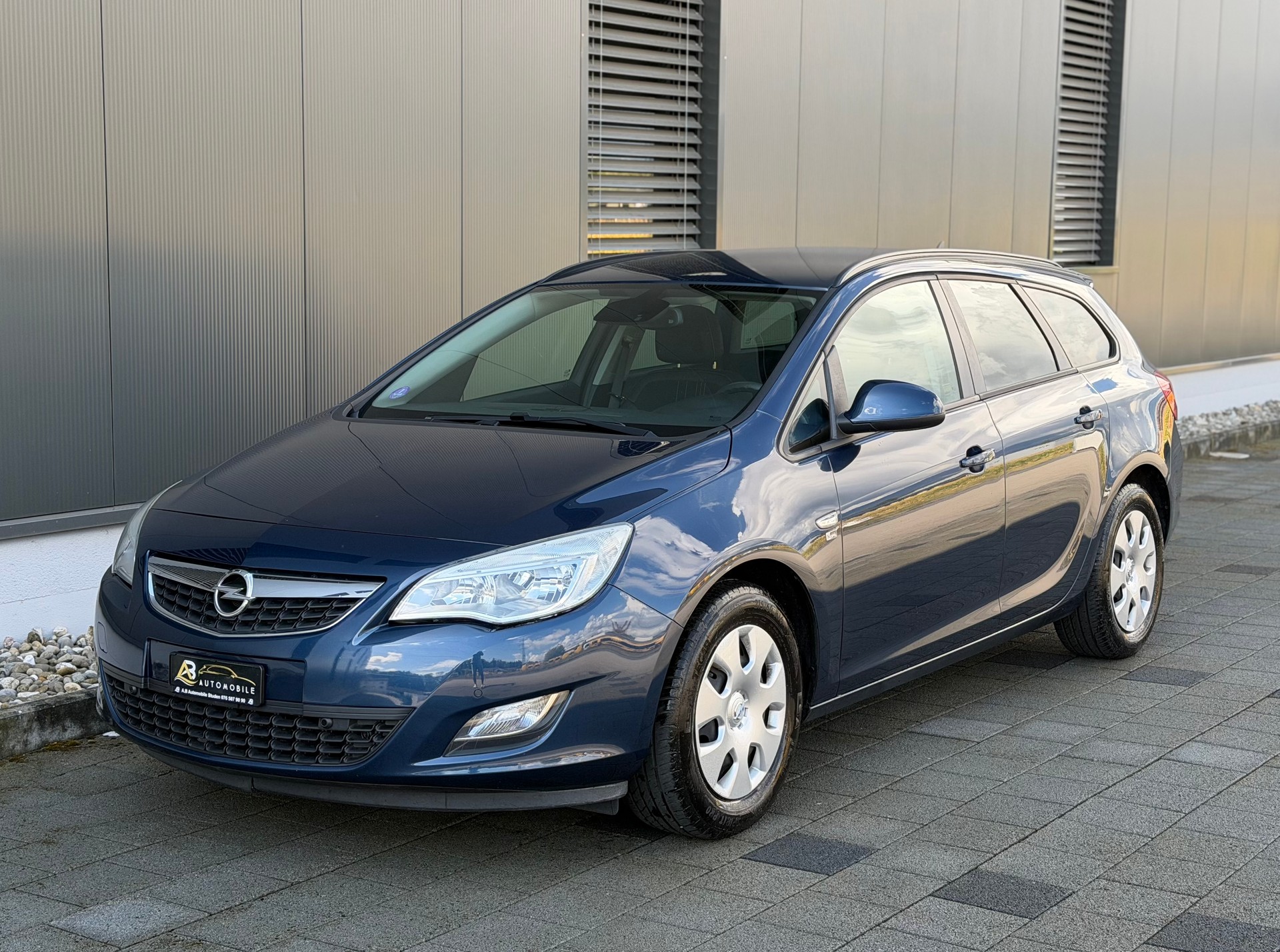 OPEL Astra SportsTourer 1.4i 16V Turbo Sport-image-6