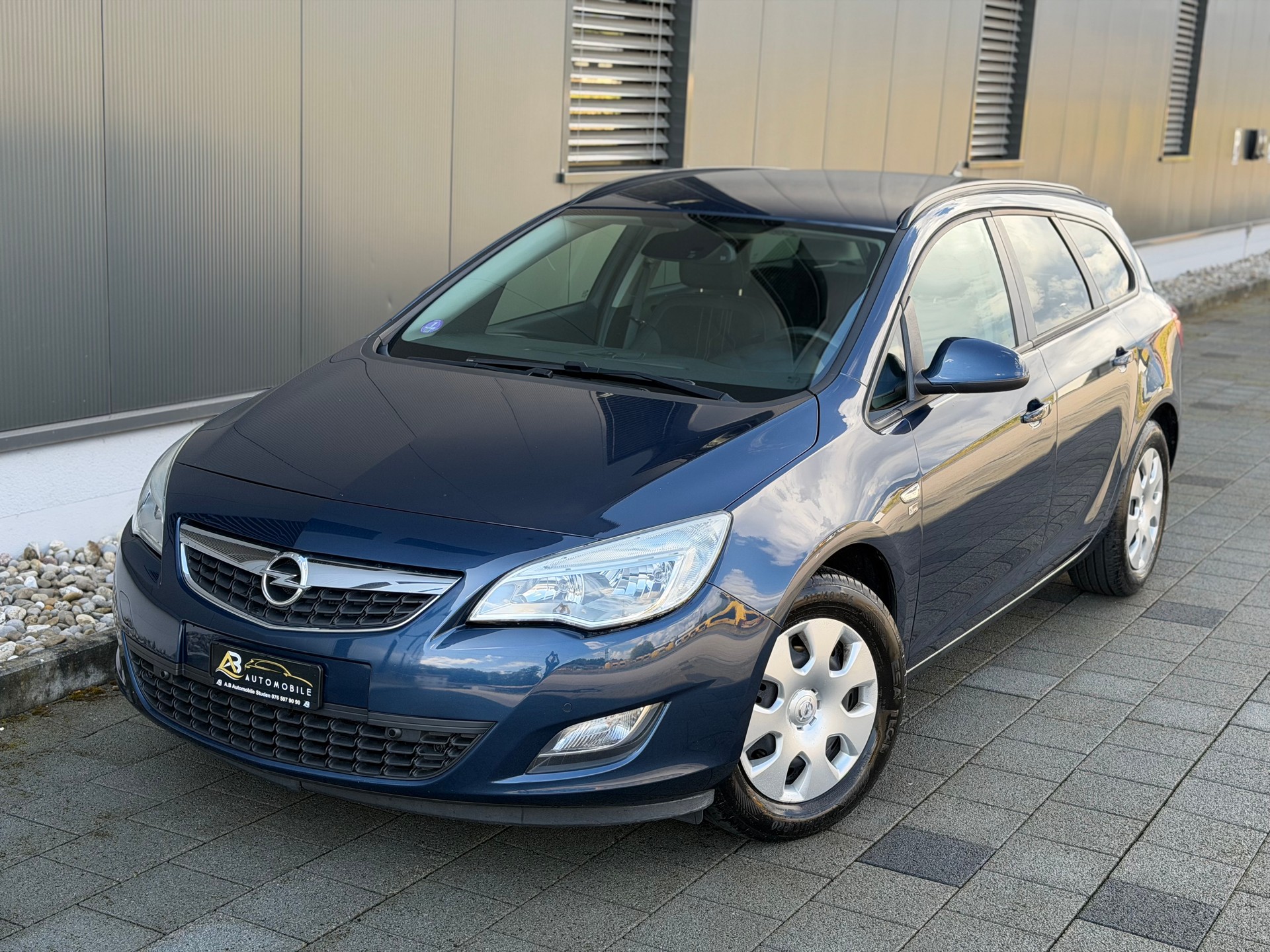 OPEL Astra SportsTourer 1.4i 16V Turbo Sport-image-5
