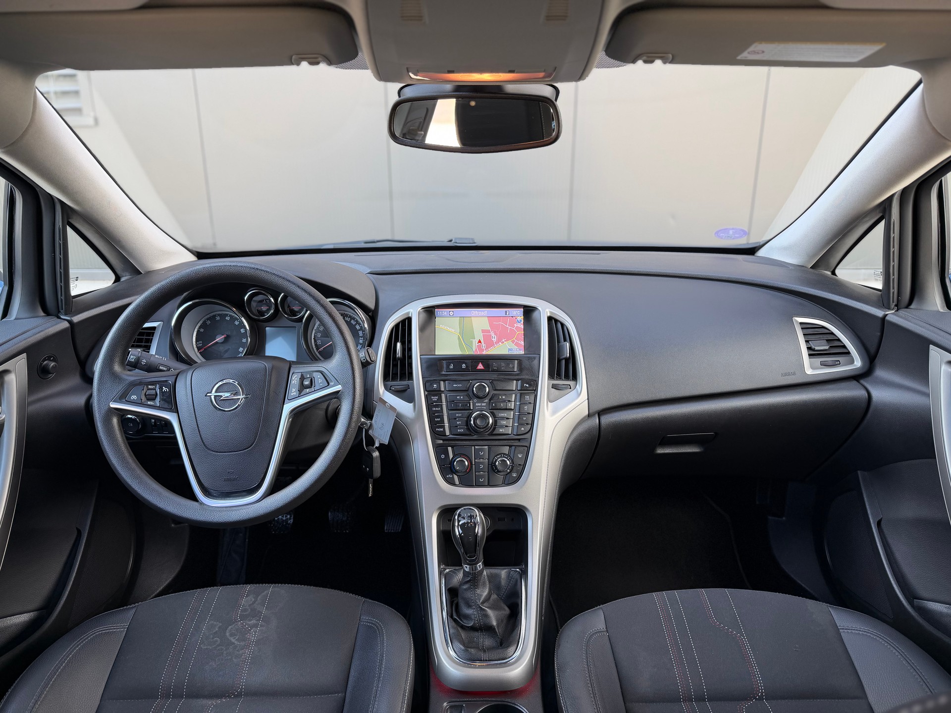 OPEL Astra SportsTourer 1.4i 16V Turbo Sport-image-12