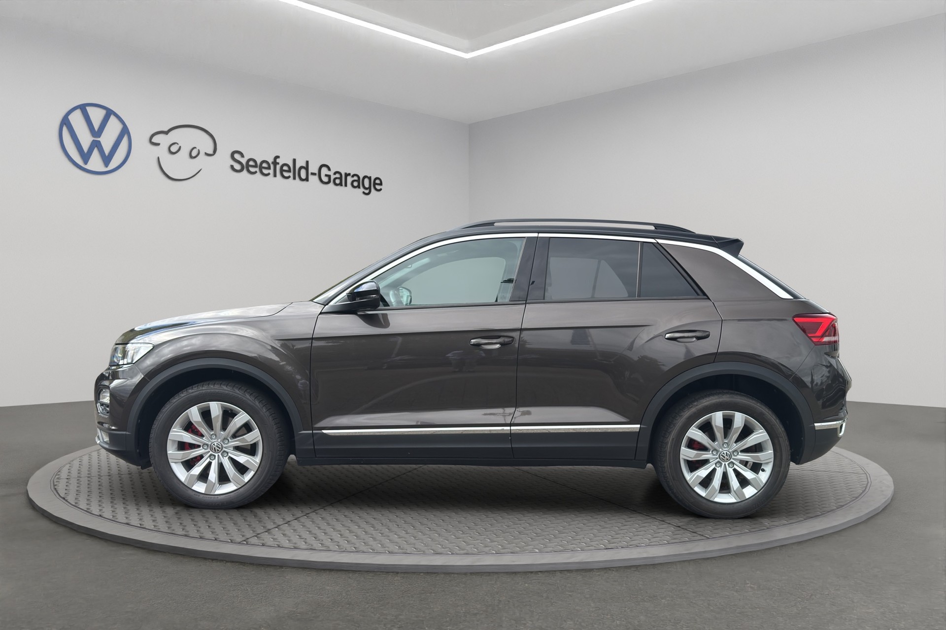 VW T-Roc 2.0 TSI Sport DSG 4Motion-image-2