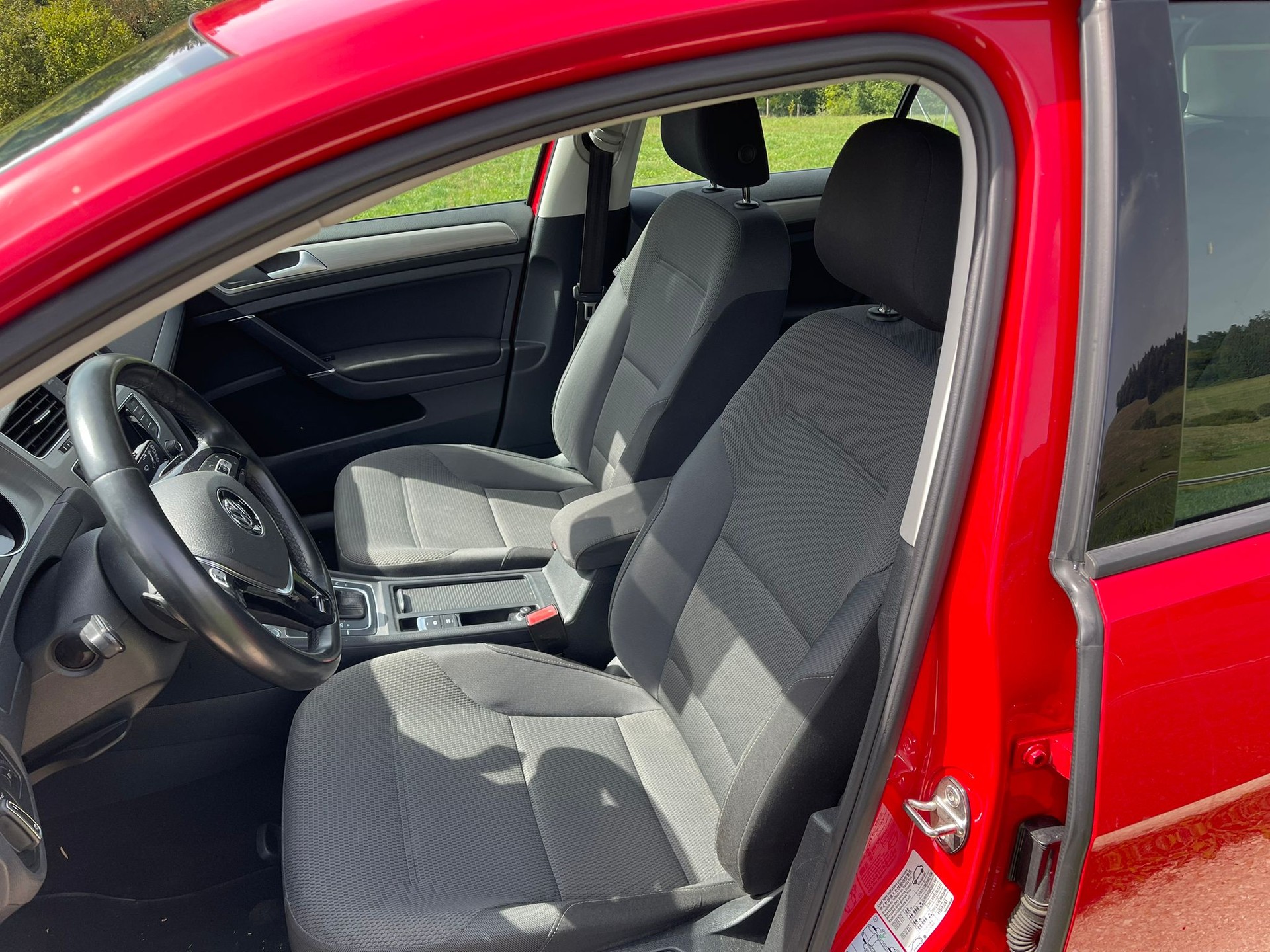 VW Golf Variant 1.6 TDI Lounge DSG-image-3