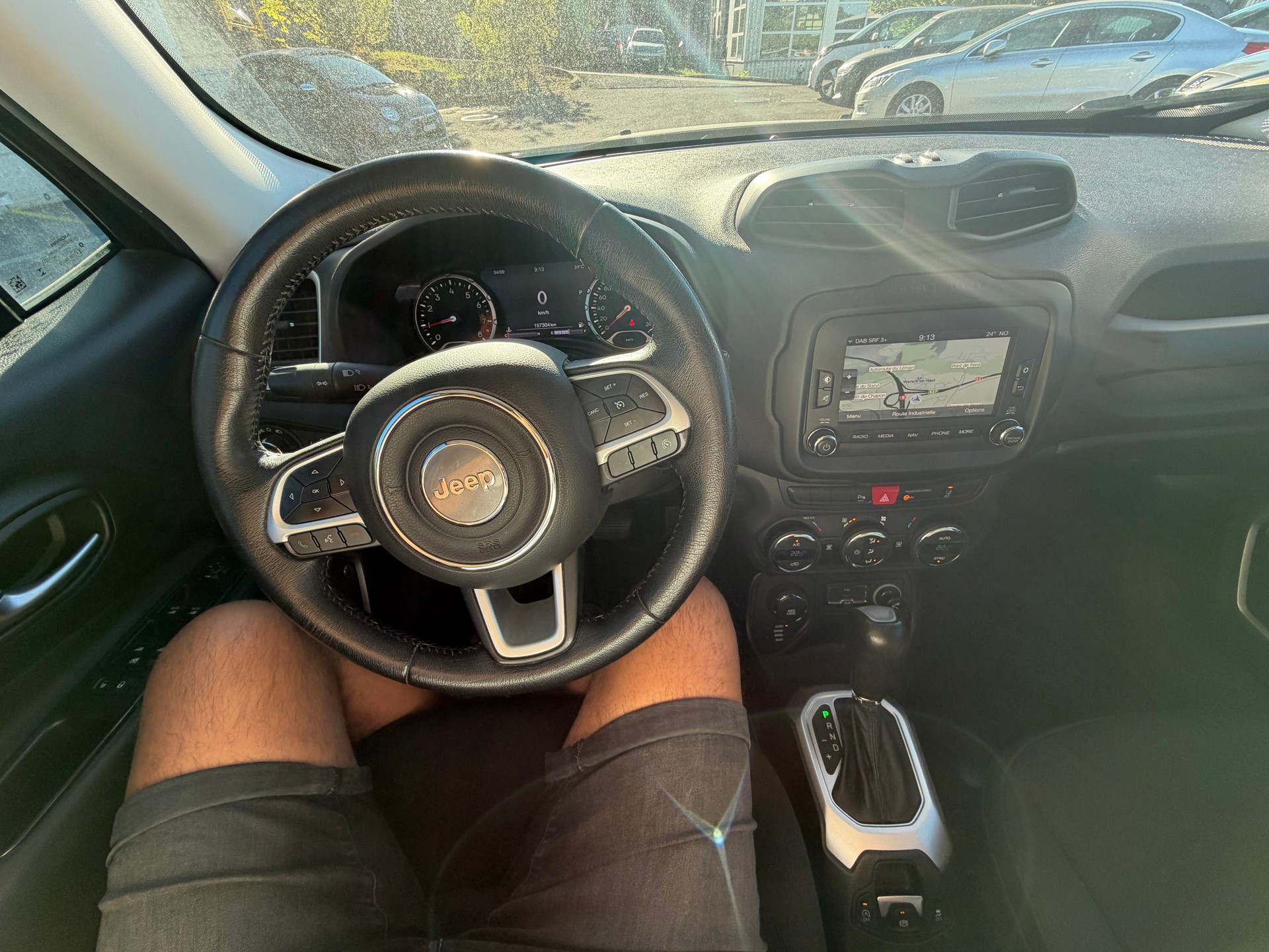 JEEP Renegade 1.4 Turbo Limited AWD-image-8