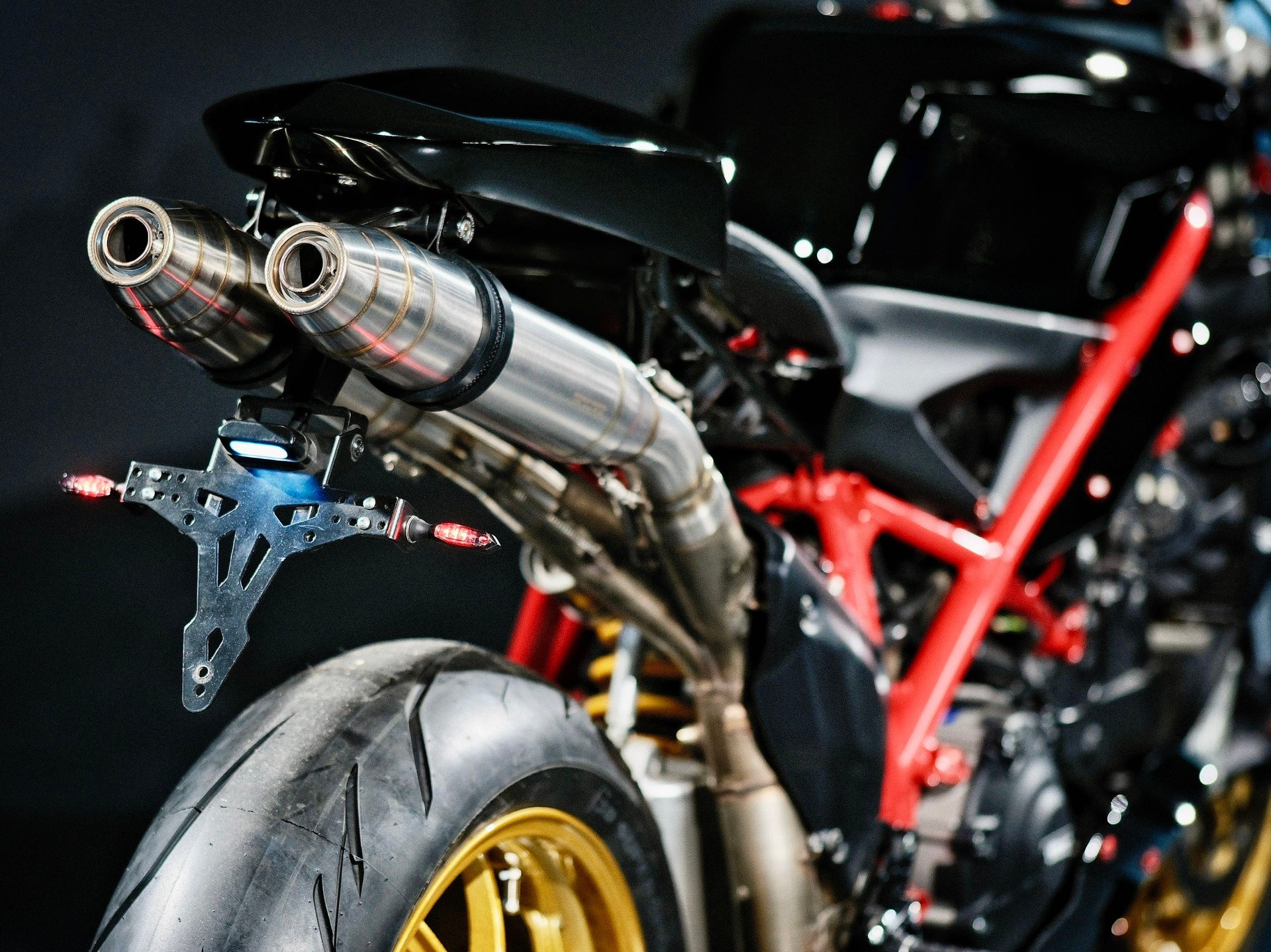 DUCATI 848 Superbike-image-9