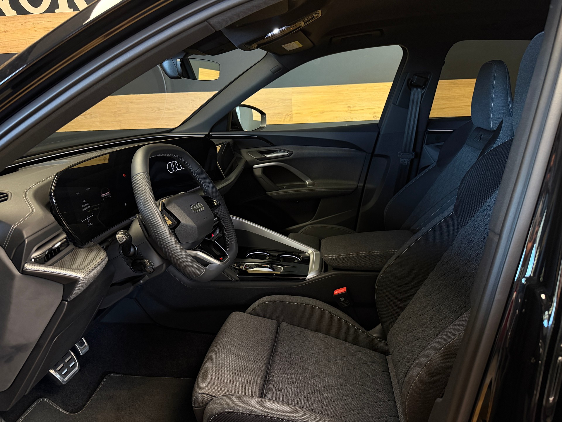 AUDI Q5 Sportback 40 TDI S line quattro S-tronic-image-9